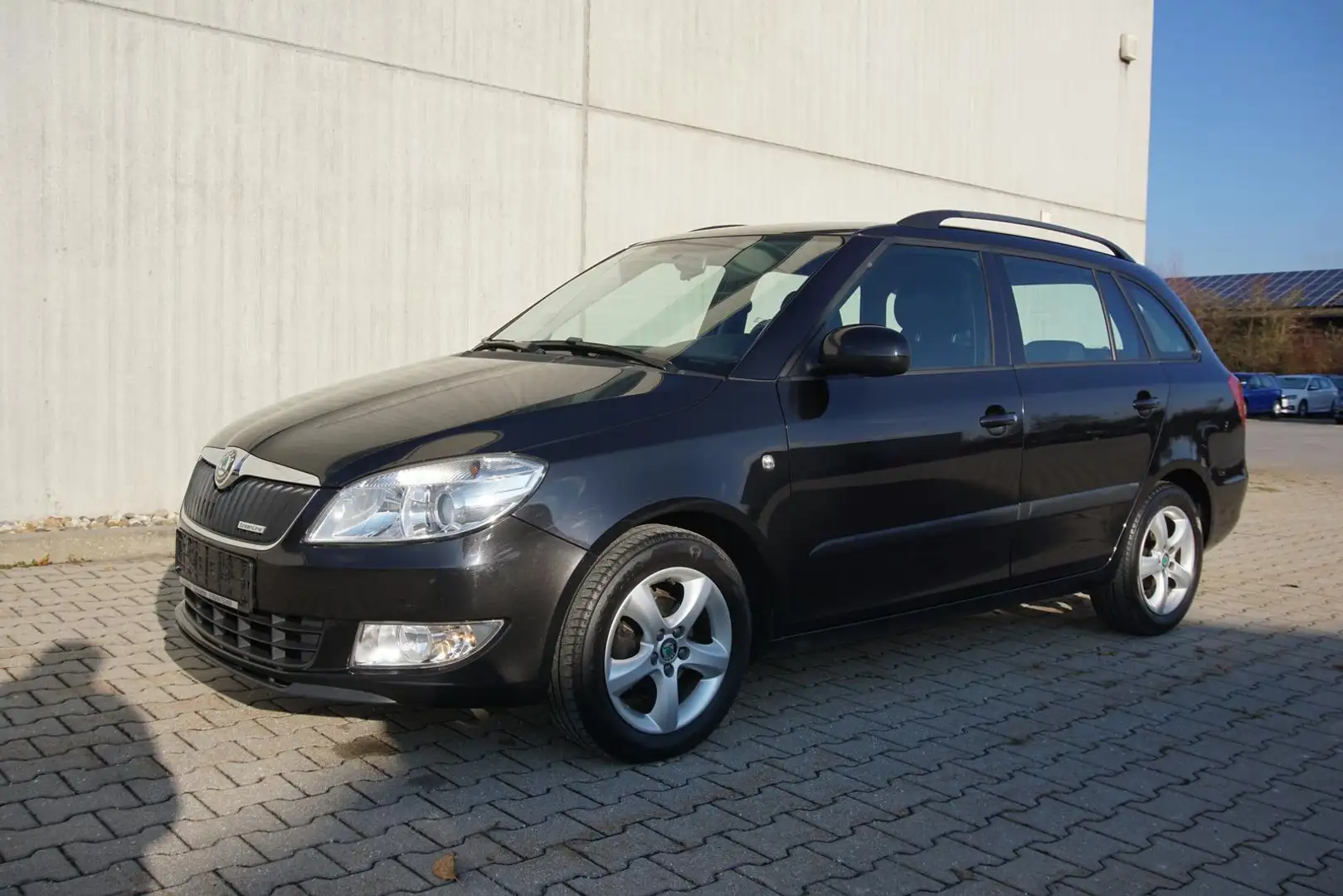Skoda Fabia Combi 1.2TDI Radio Klima Tempomat 1.Hand Zwart - 1