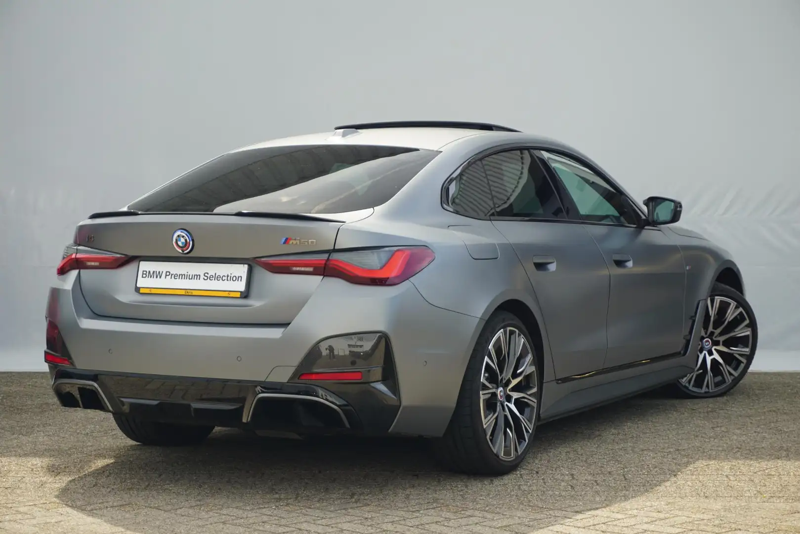 BMW i4 M50 High Executive | M Carbon Pakket / Schuif-kant Gris - 2