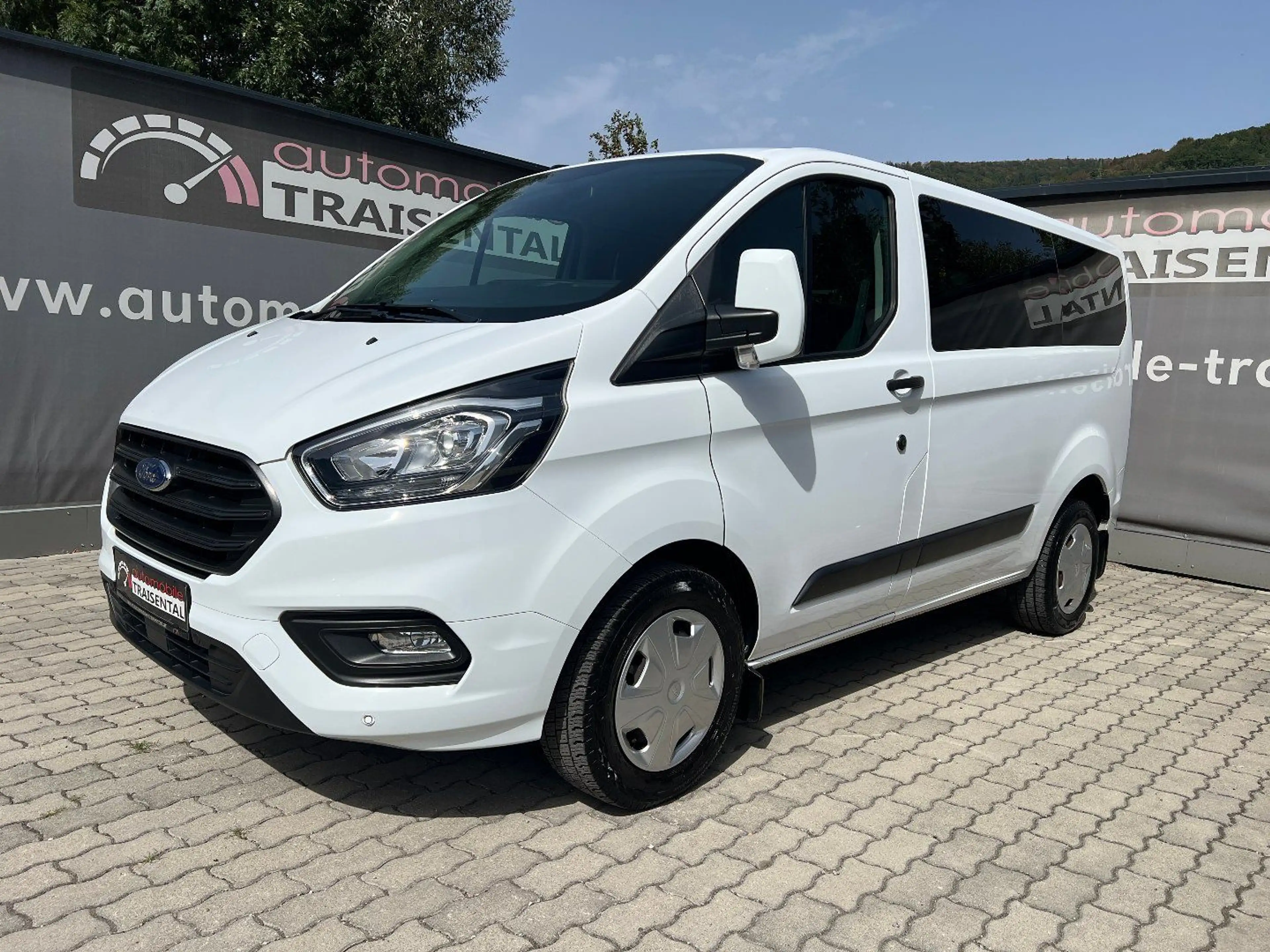 Ford Transit Custom 2.0 TDCi 320 L1  9 Sitze Variobus
