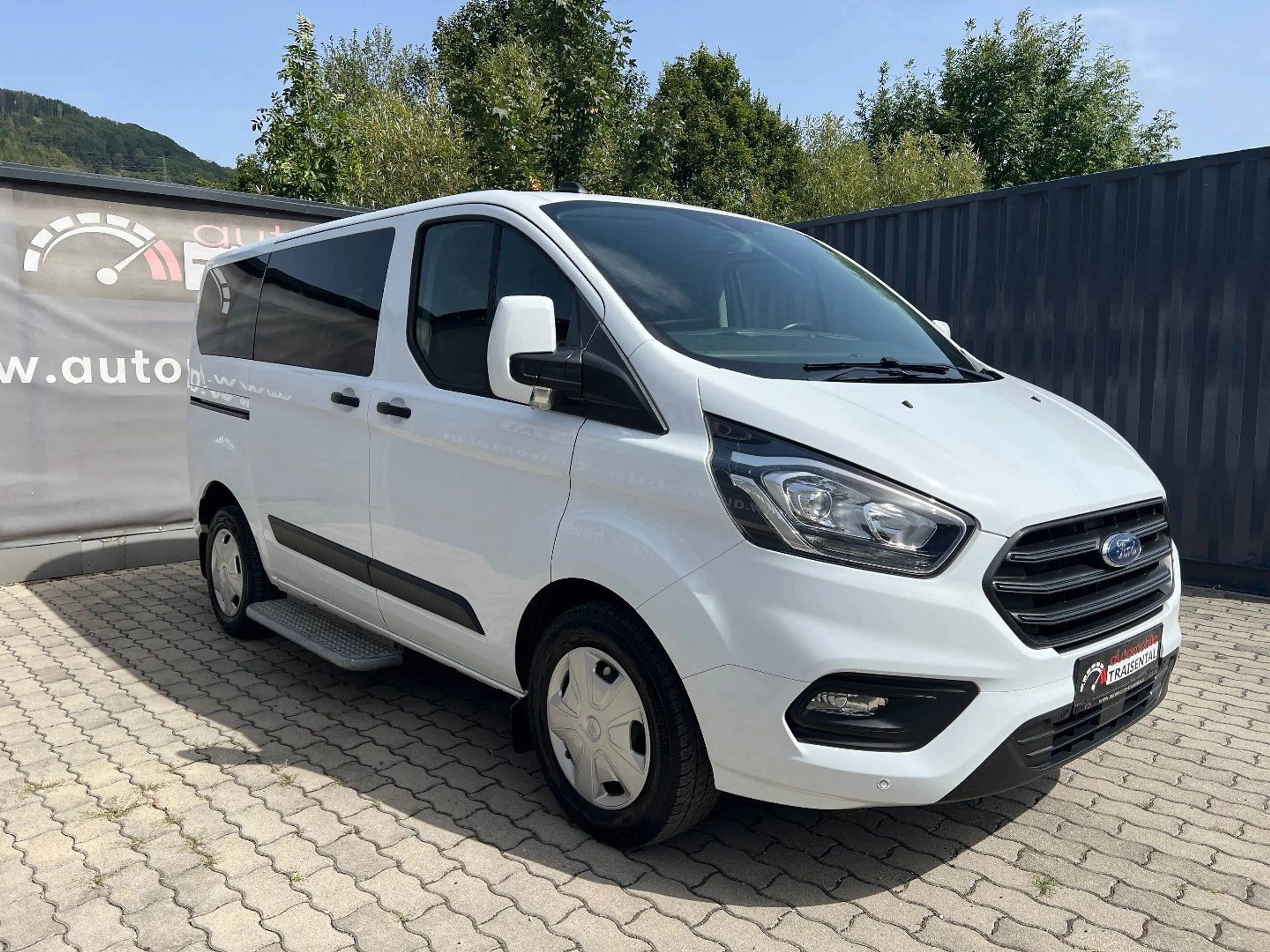 Ford Transit Custom 2.0 TDCi 320 L1  9 Sitze Variobus — photo 3