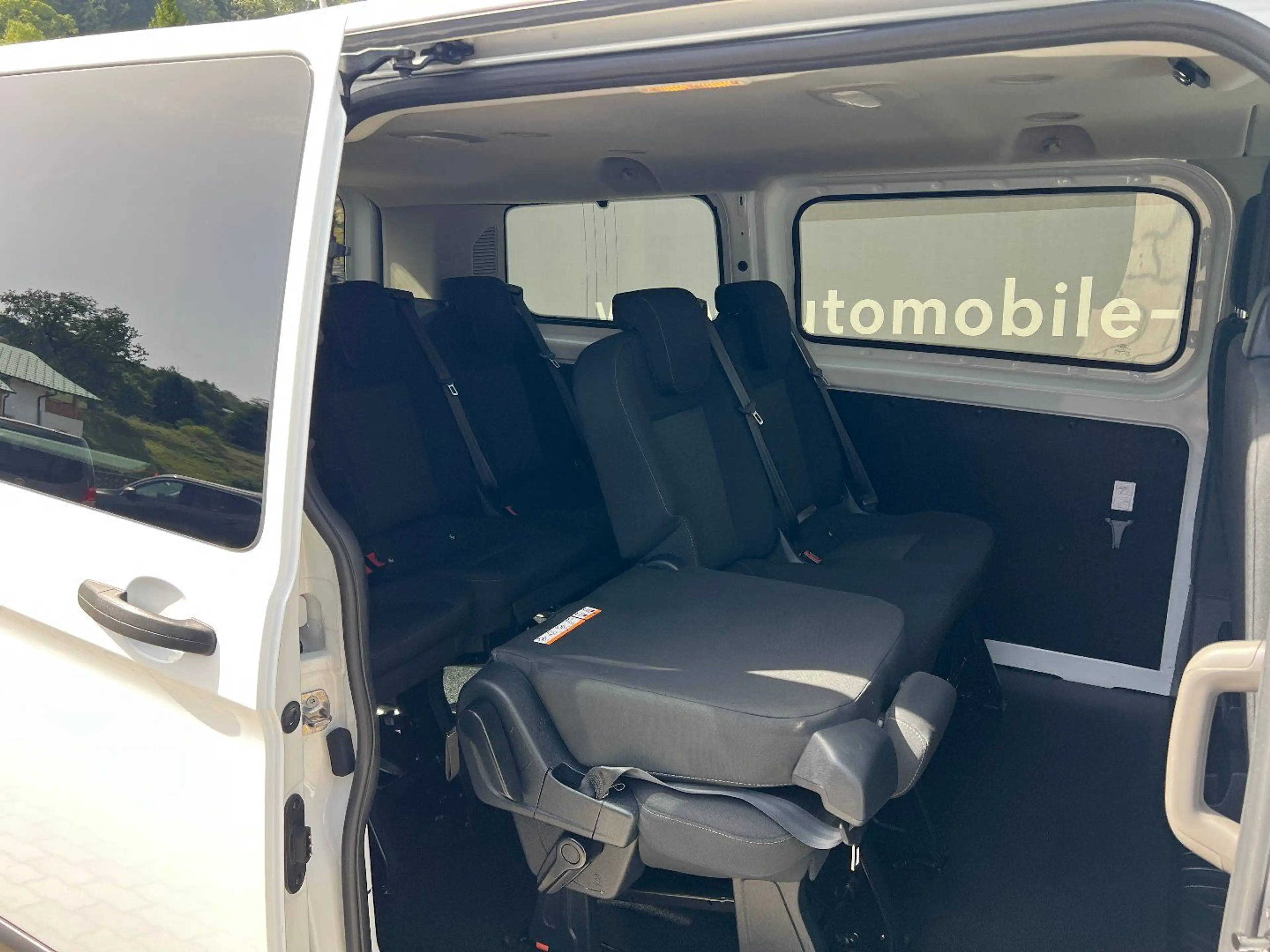 Ford Transit Custom 2.0 TDCi 320 L1  9 Sitze Variobus — photo 15