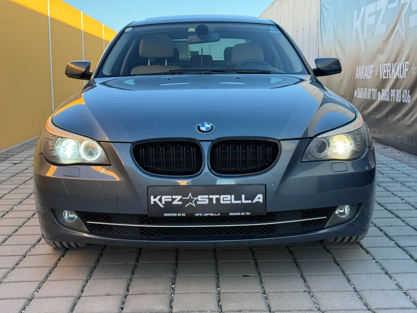 BMW 525 5er - 525 i E60 Lim Facelift LCI Blau - 2