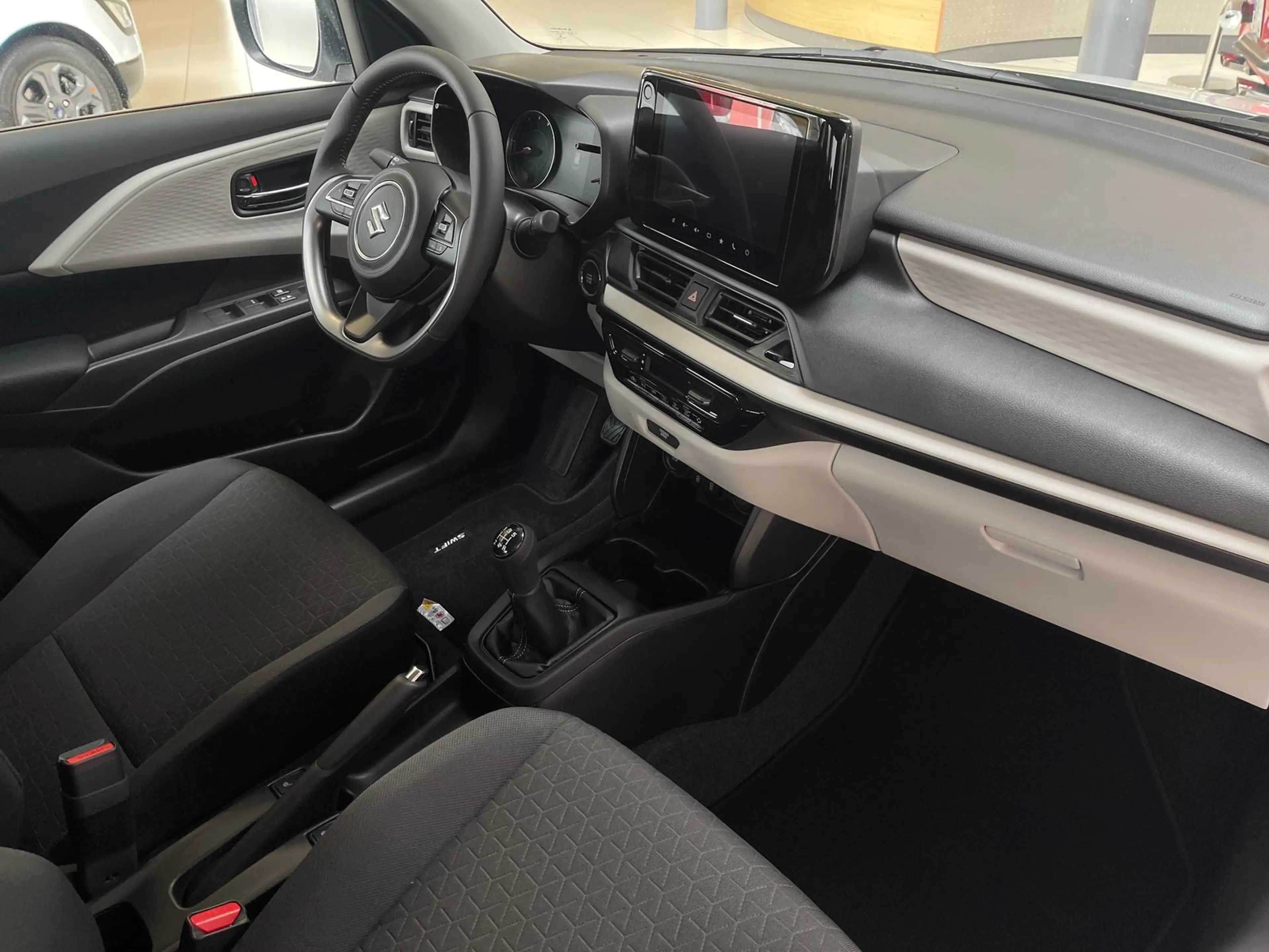 Suzuki Swift 1.2 COMFORT ALLGRIP HYBRID — photo 14