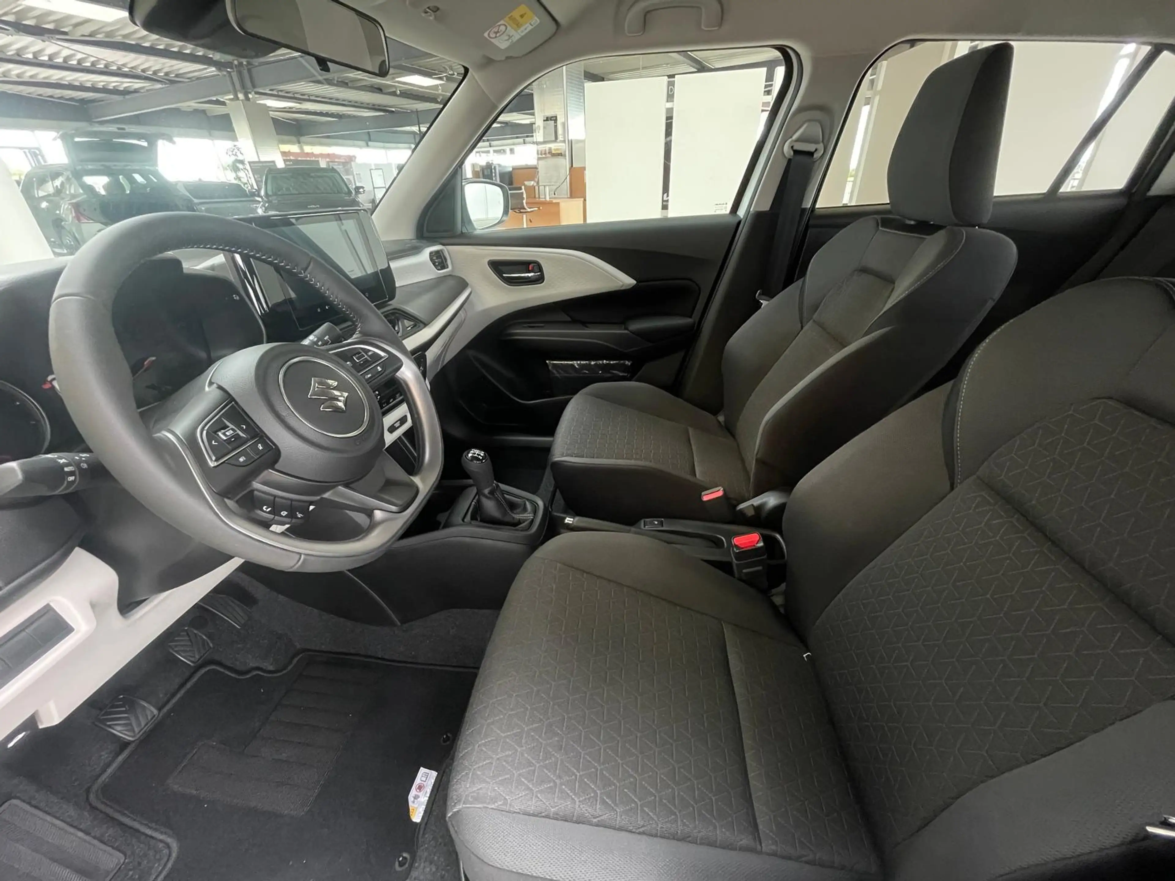 Suzuki Swift 1.2 COMFORT ALLGRIP HYBRID — photo 6