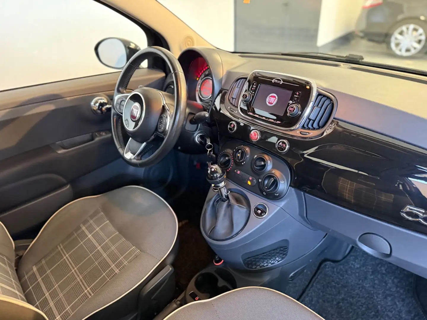 Fiat 500C 1.2 LOUNGE*KLIMA*MFL*BC*TEMP*BT TEL*NAVI V* Schwarz - 2