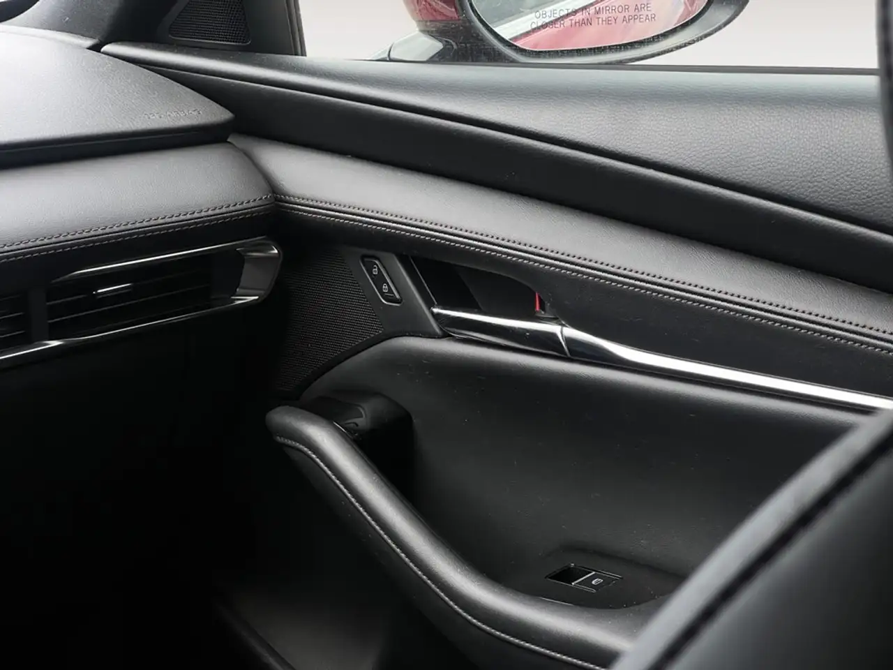 Mazda 3 снимка Mazda 3