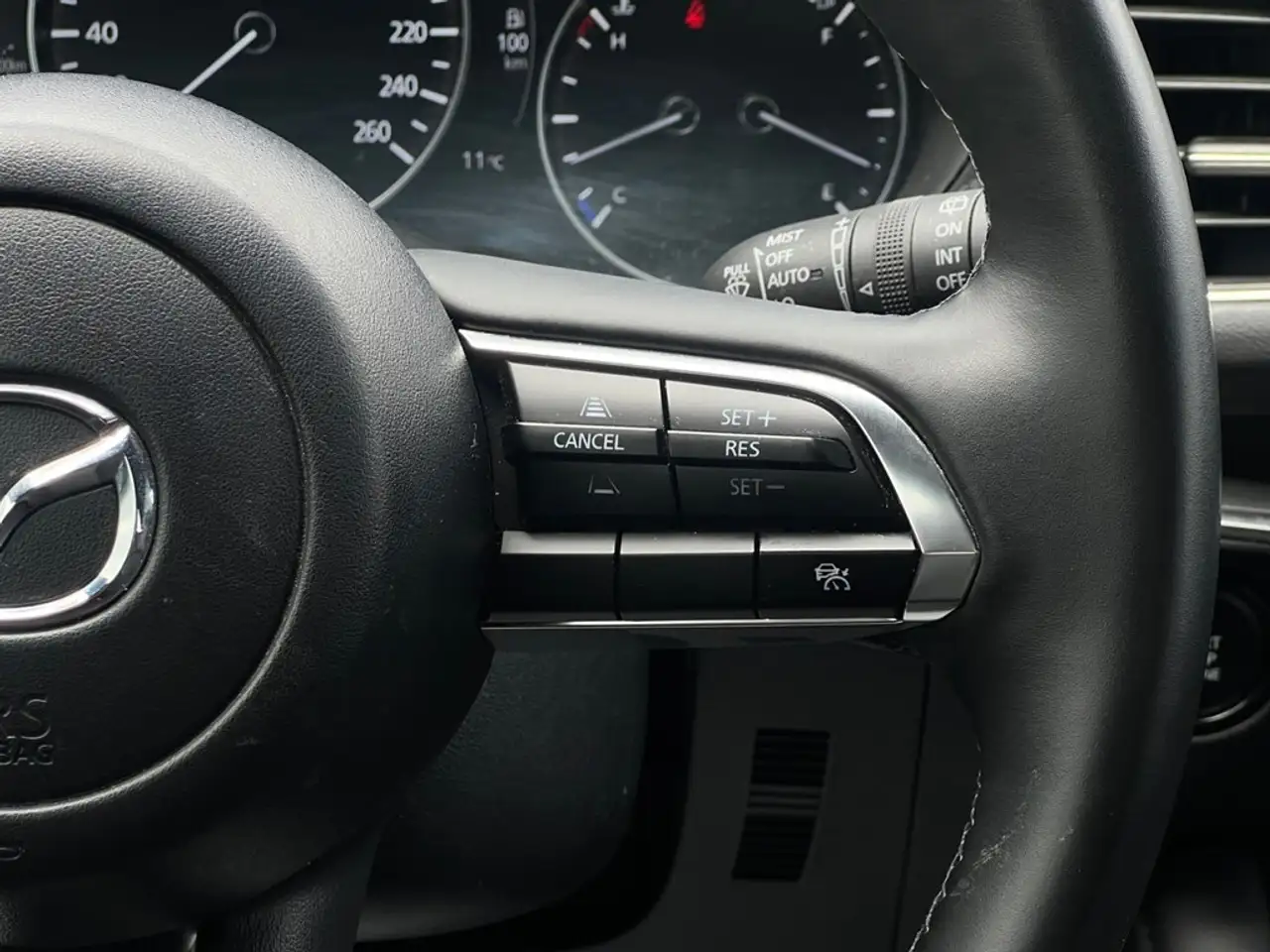 Mazda 3 снимка Mazda 3
