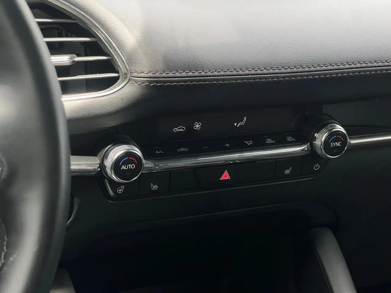 Mazda 3 снимка Mazda 3