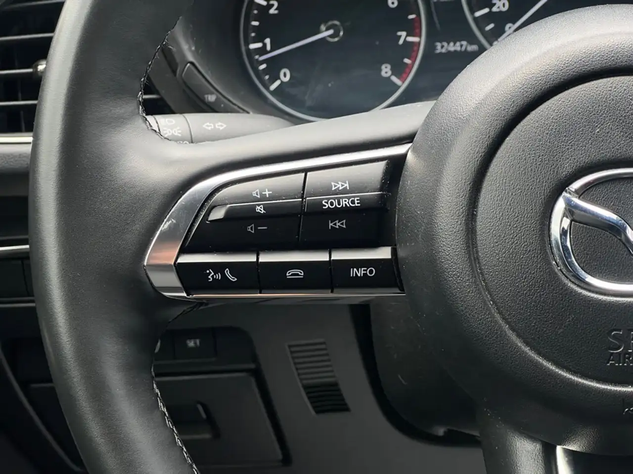 Mazda 3 снимка Mazda 3