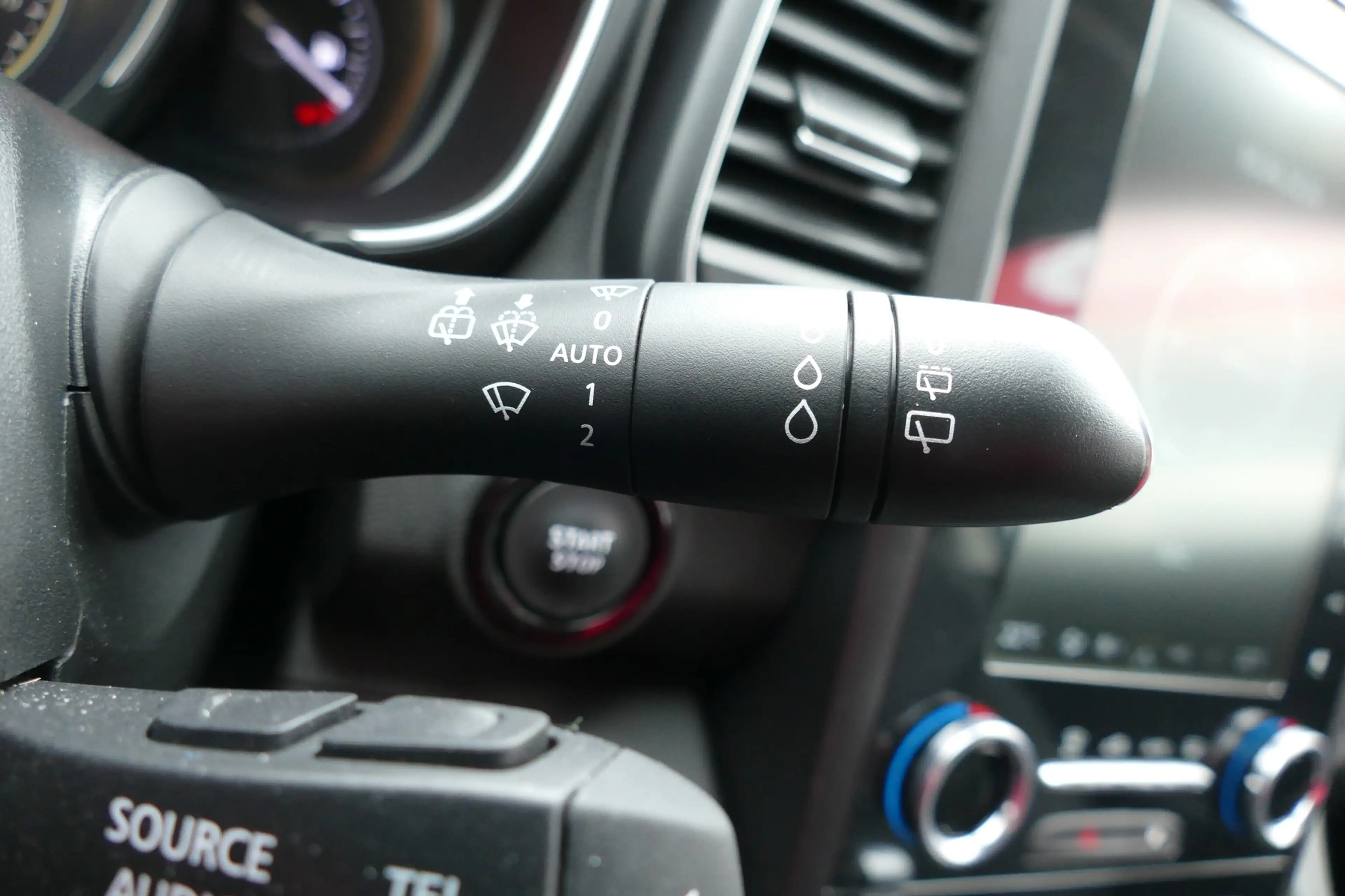 Renault Koleos dCi 185 Aut. 4x4 LED Navi SHZ Kam ACC — photo 12