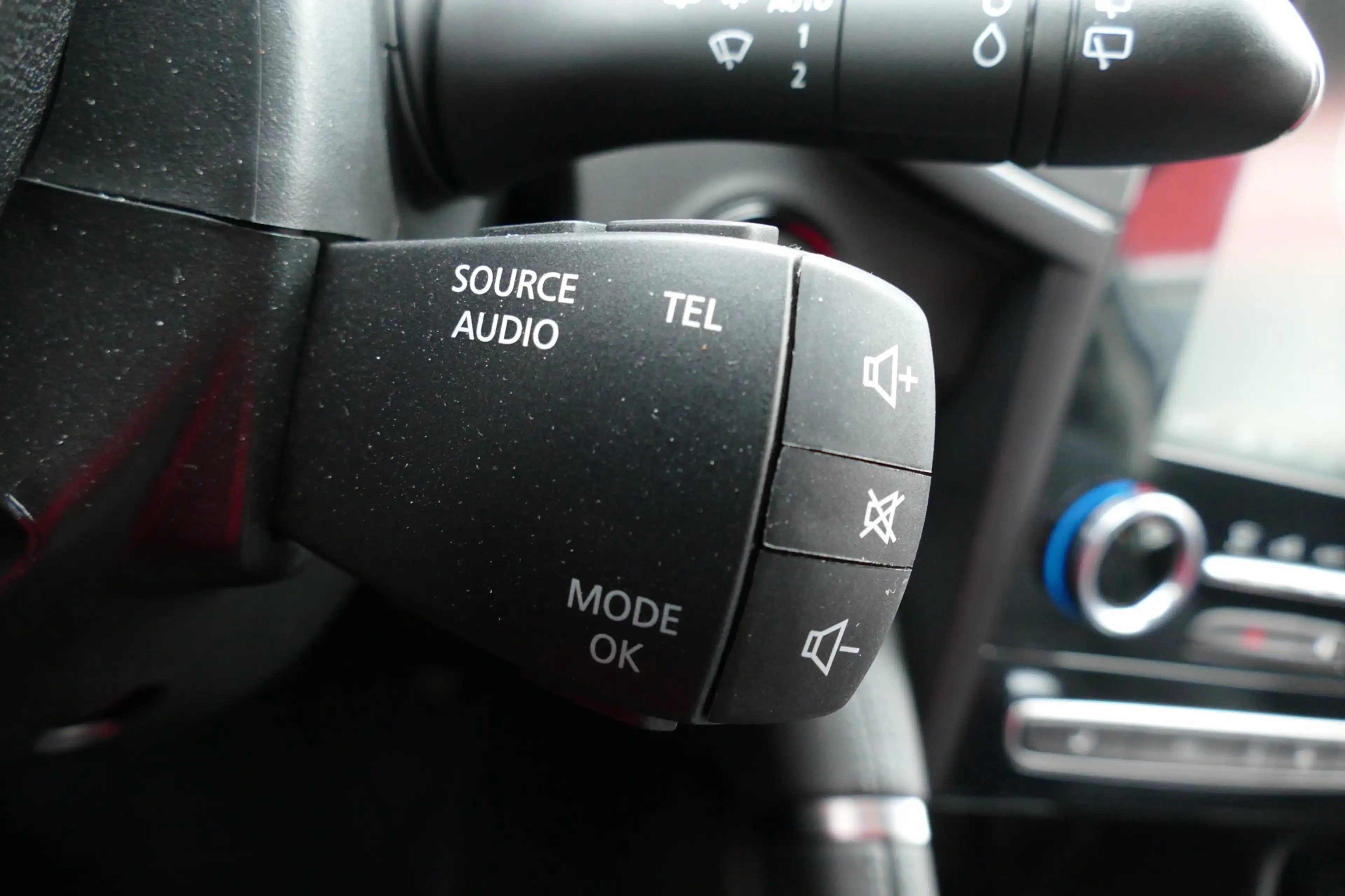 Renault Koleos dCi 185 Aut. 4x4 LED Navi SHZ Kam ACC — photo 13