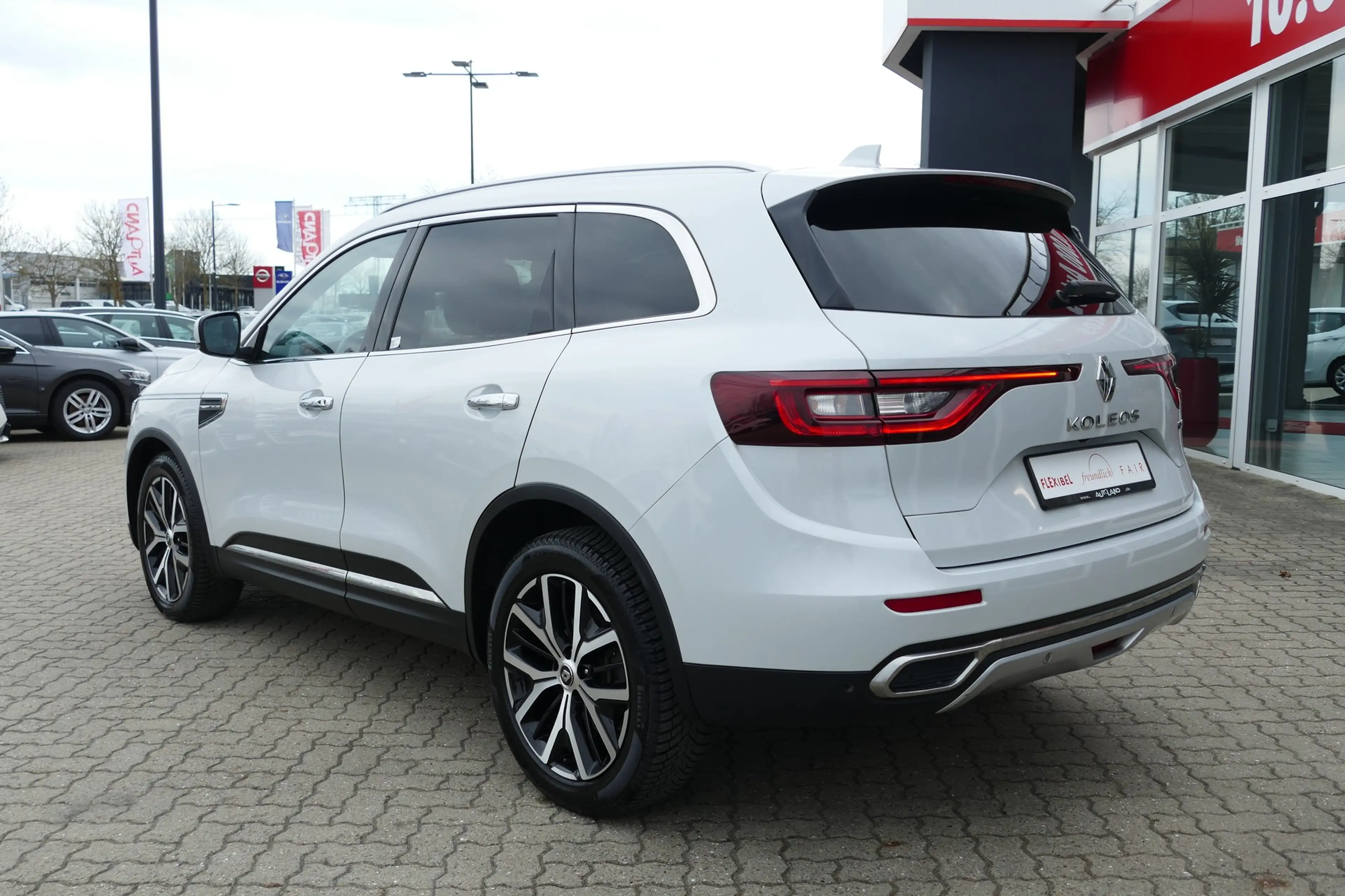 Renault Koleos dCi 185 Aut. 4x4 LED Navi SHZ Kam ACC — photo 3