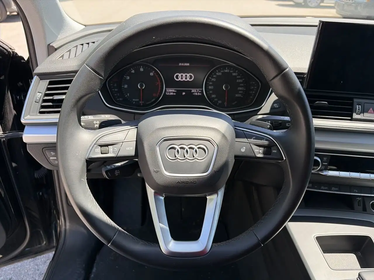 Audi Q5 снимка Audi Q5