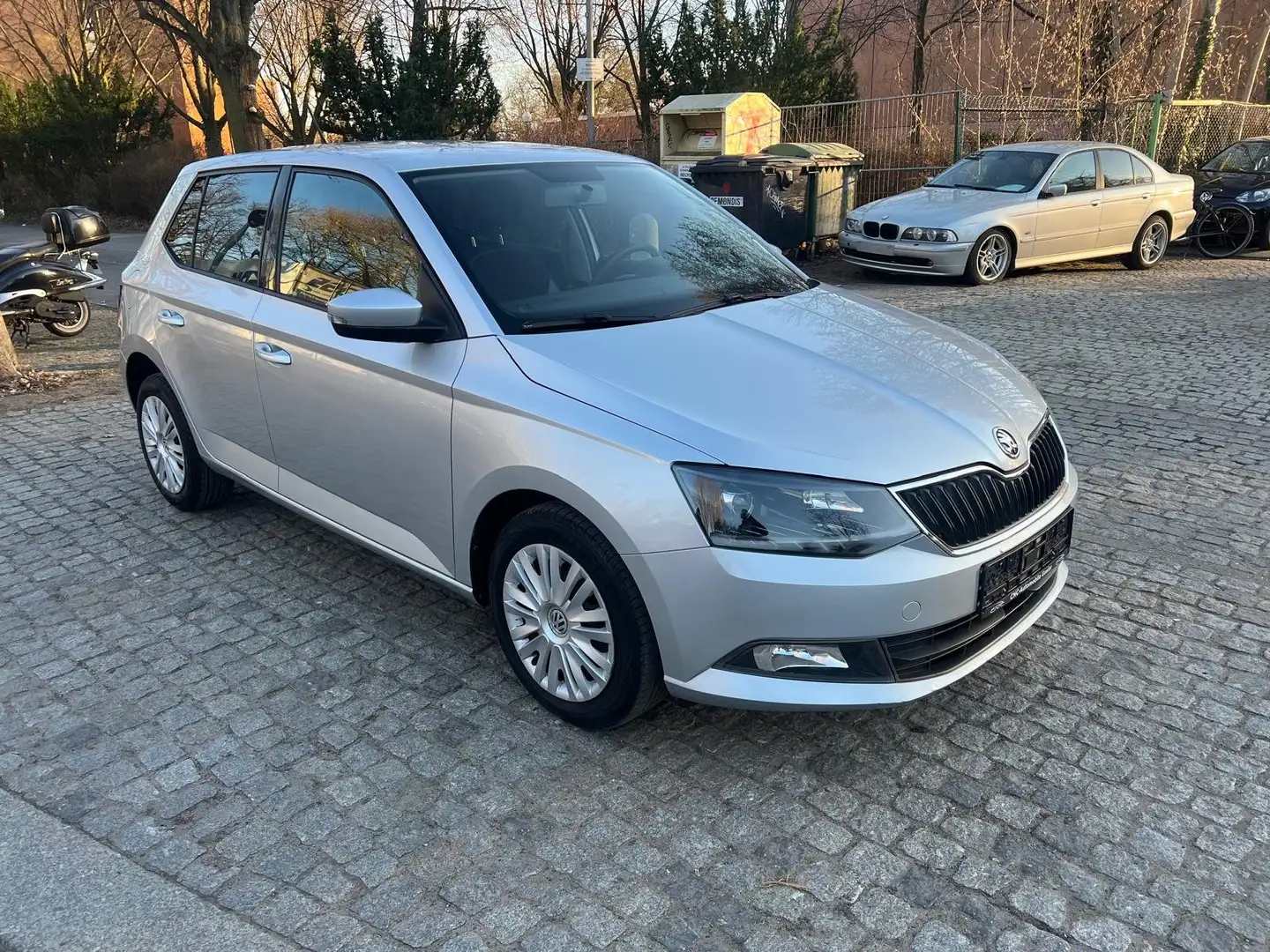 Skoda Fabia Ambition Grau - 2