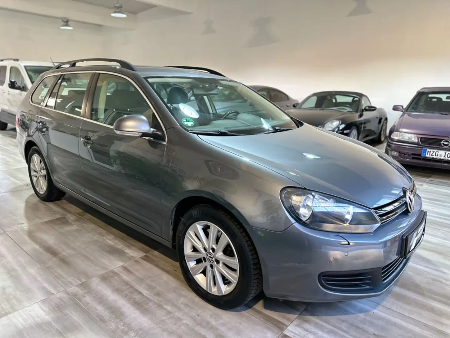 Volkswagen Golf VI Variant Comfortline *SHZ*PDC*AHK*Navi* Gris - 2