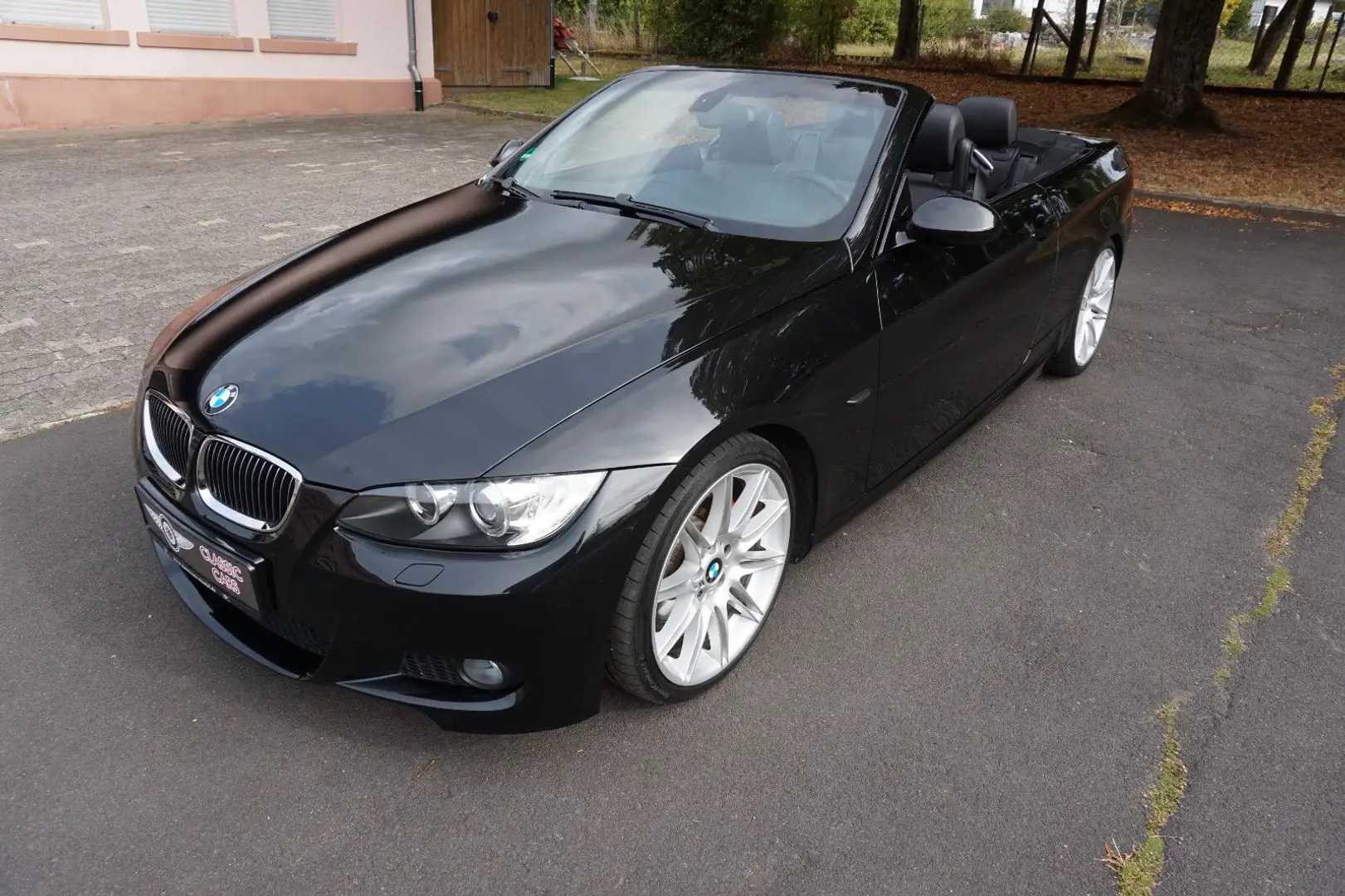 BMW 325 Cabrio 325i - M Paket - Schaltgetriebe - 3.0 R6 Noir - 2