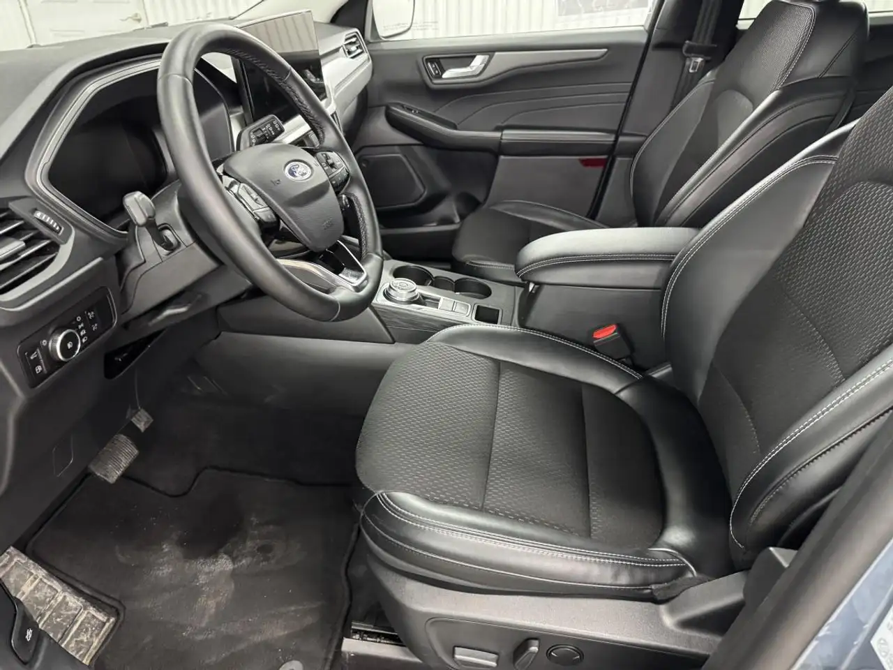 Ford Escape снимка Ford Escape