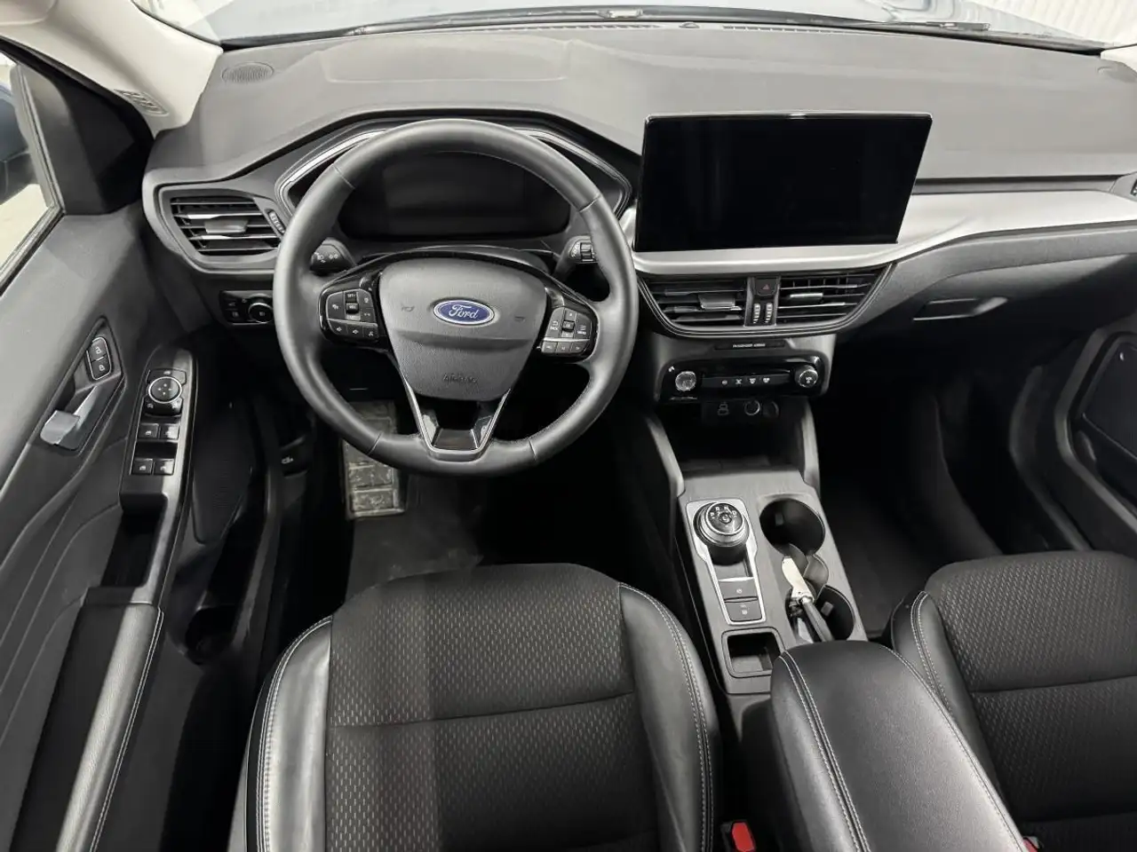 Ford Escape снимка Ford Escape