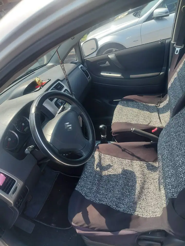 Suzuki Liana, foto 7