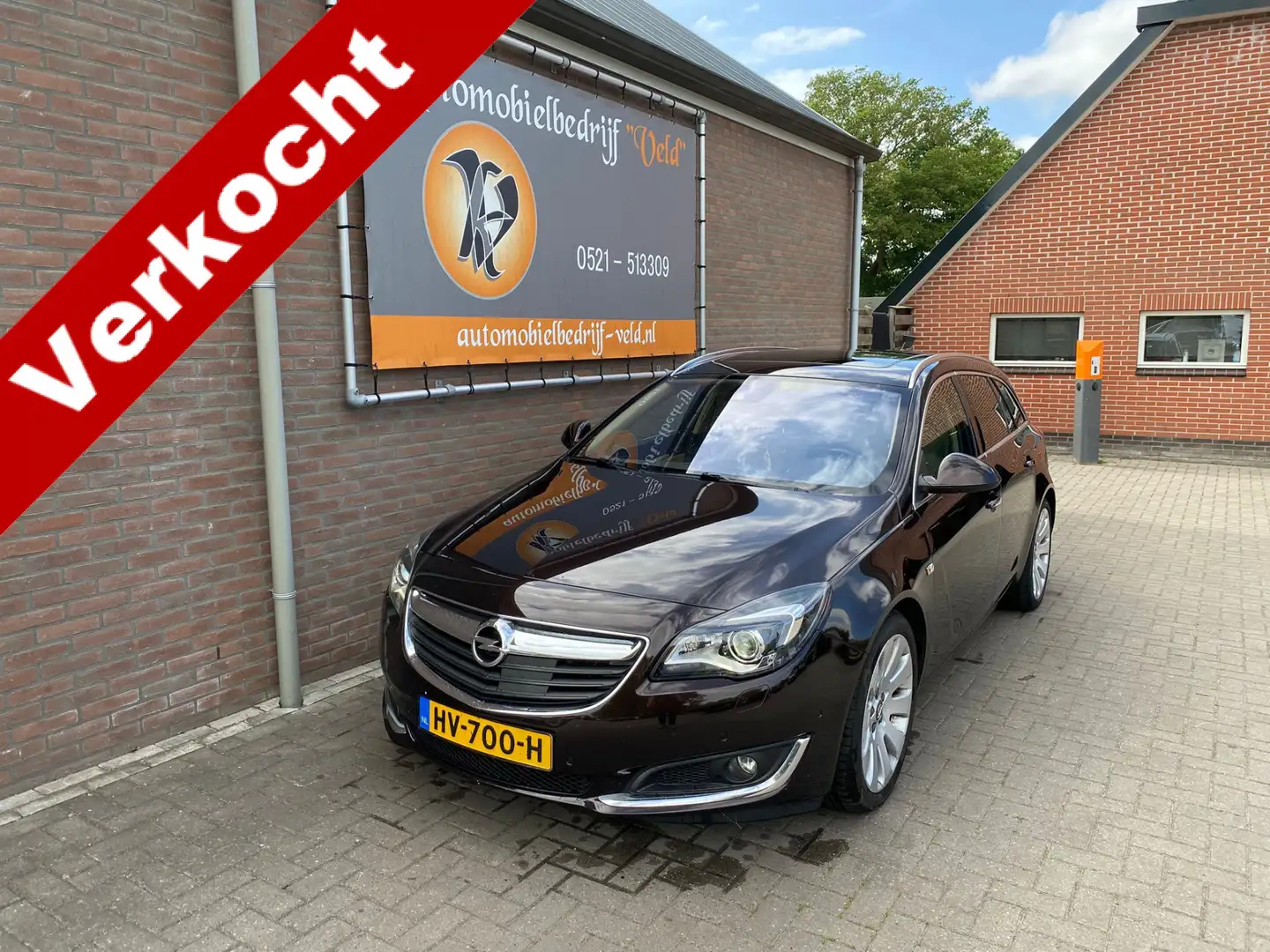 Opel Insignia Sports Tourer 2.0 CDTI EcoFLEX Cosmo Bruin - 1