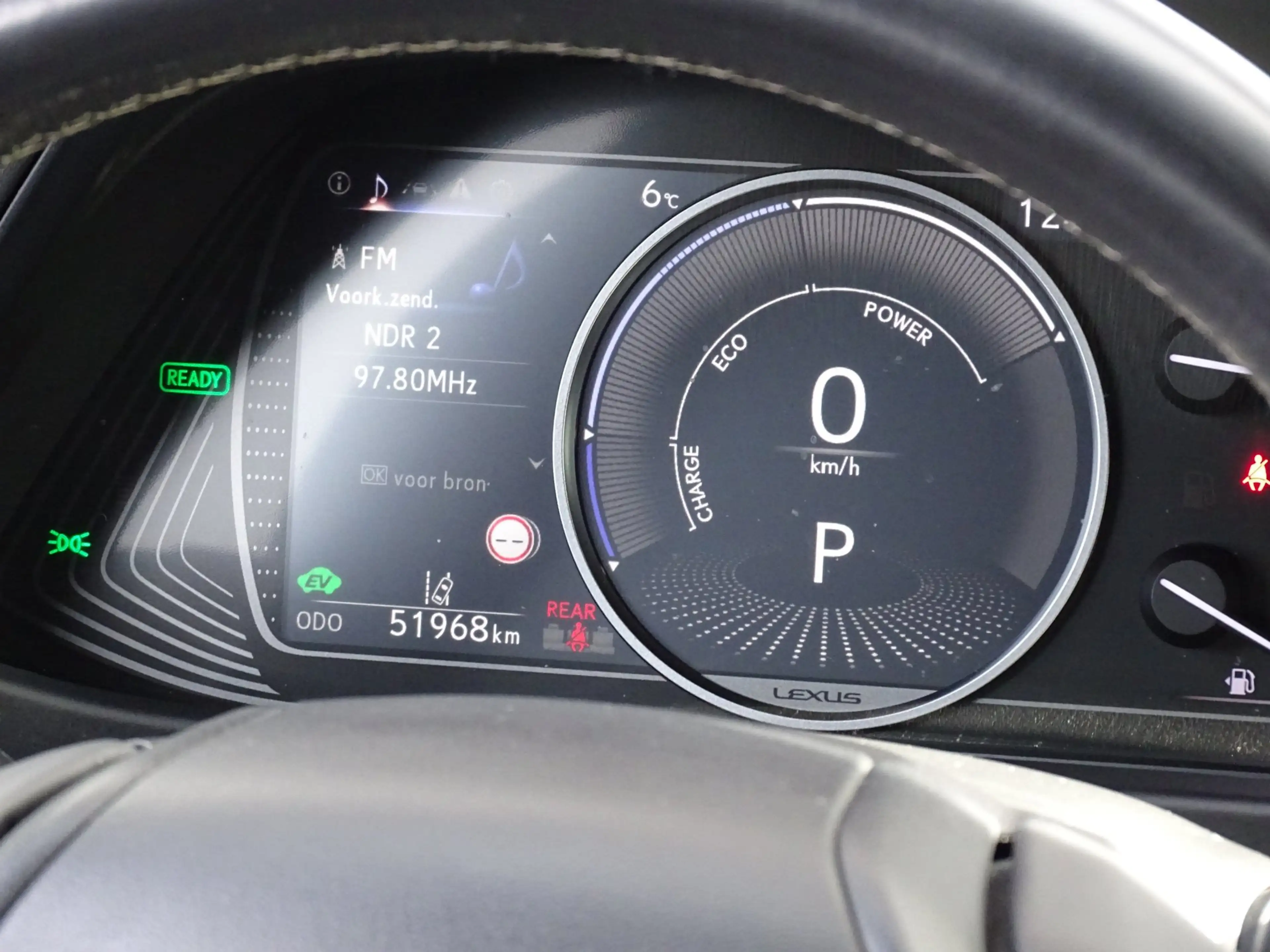 Lexus UX 250h F Sport Line|Camera|HUD|Leder — photo 13