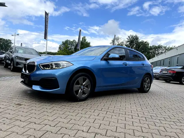 Bmw 116 d Advantage *LED Navi AHK Pano SD DAB Kamera*