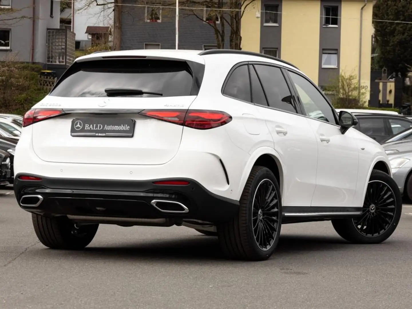 Mercedes-Benz GLC 300 e 4M AMG/LED/Pano/AHK/Burm3D/360/Night Weiß - 2
