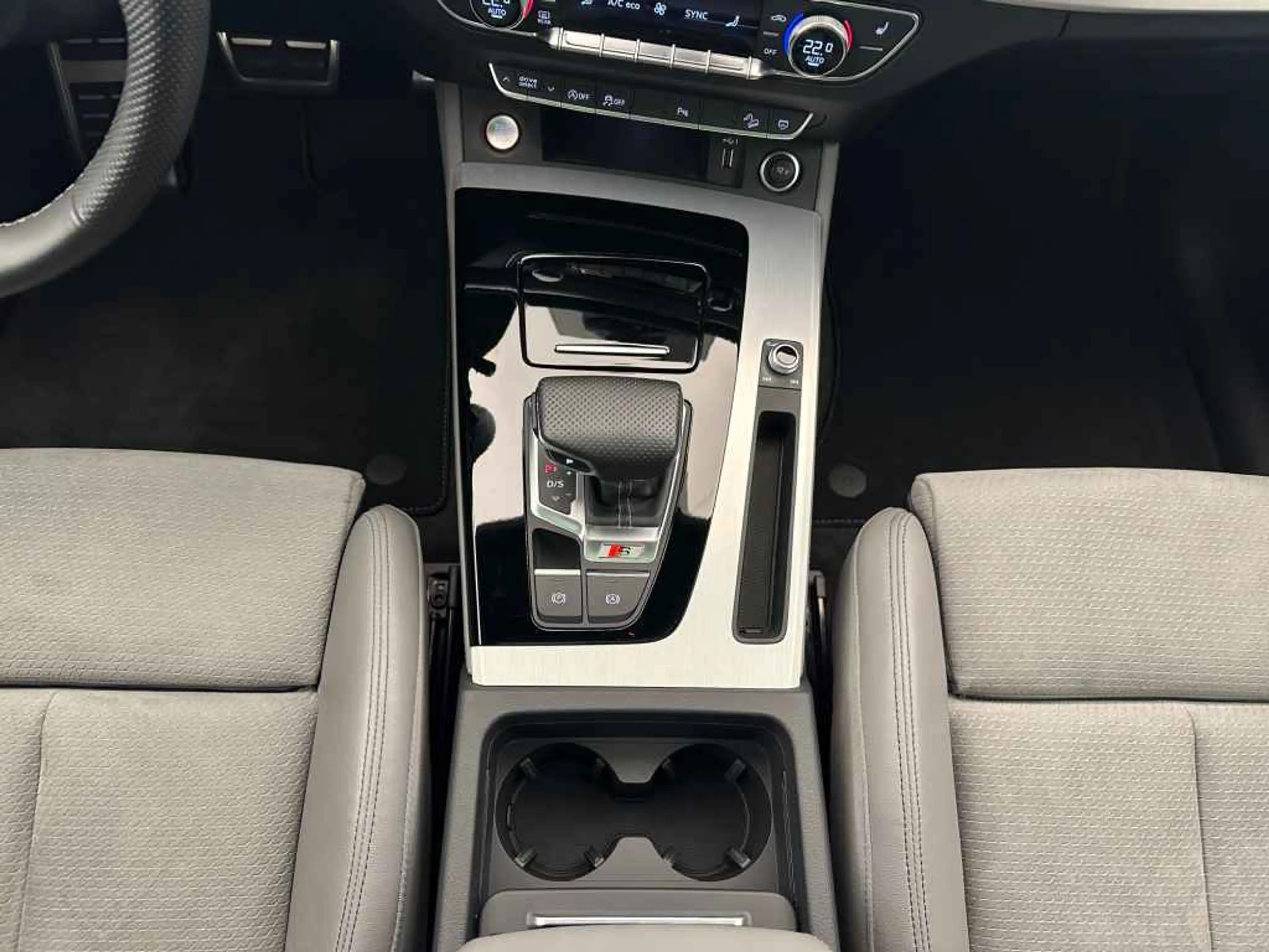 Audi SQ5 TDI *AHK*PANO*STDHZ*MATRIX*HUD*NAVI*R-CAM* — photo 13
