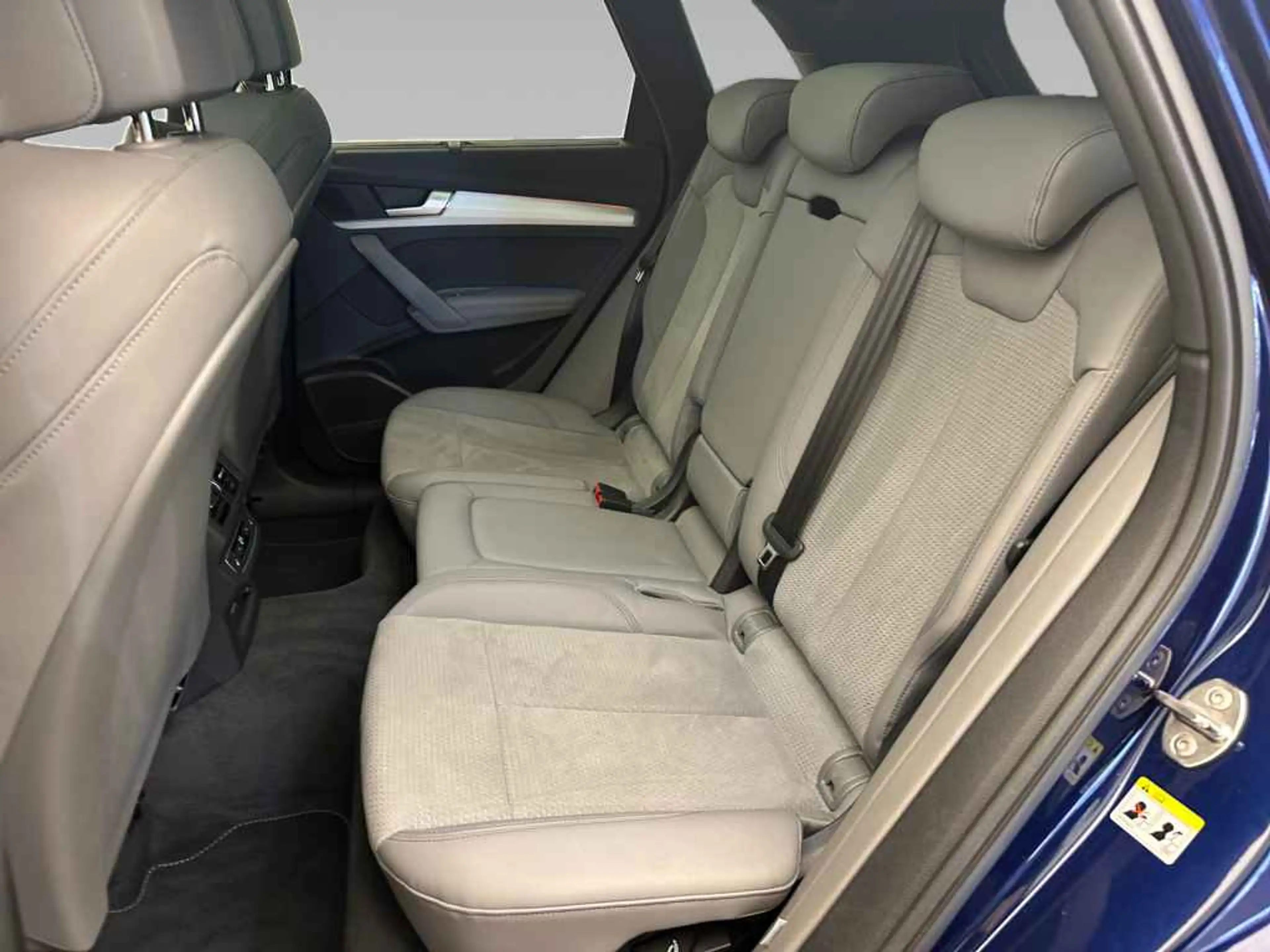 Audi SQ5 TDI *AHK*PANO*STDHZ*MATRIX*HUD*NAVI*R-CAM* — photo 11