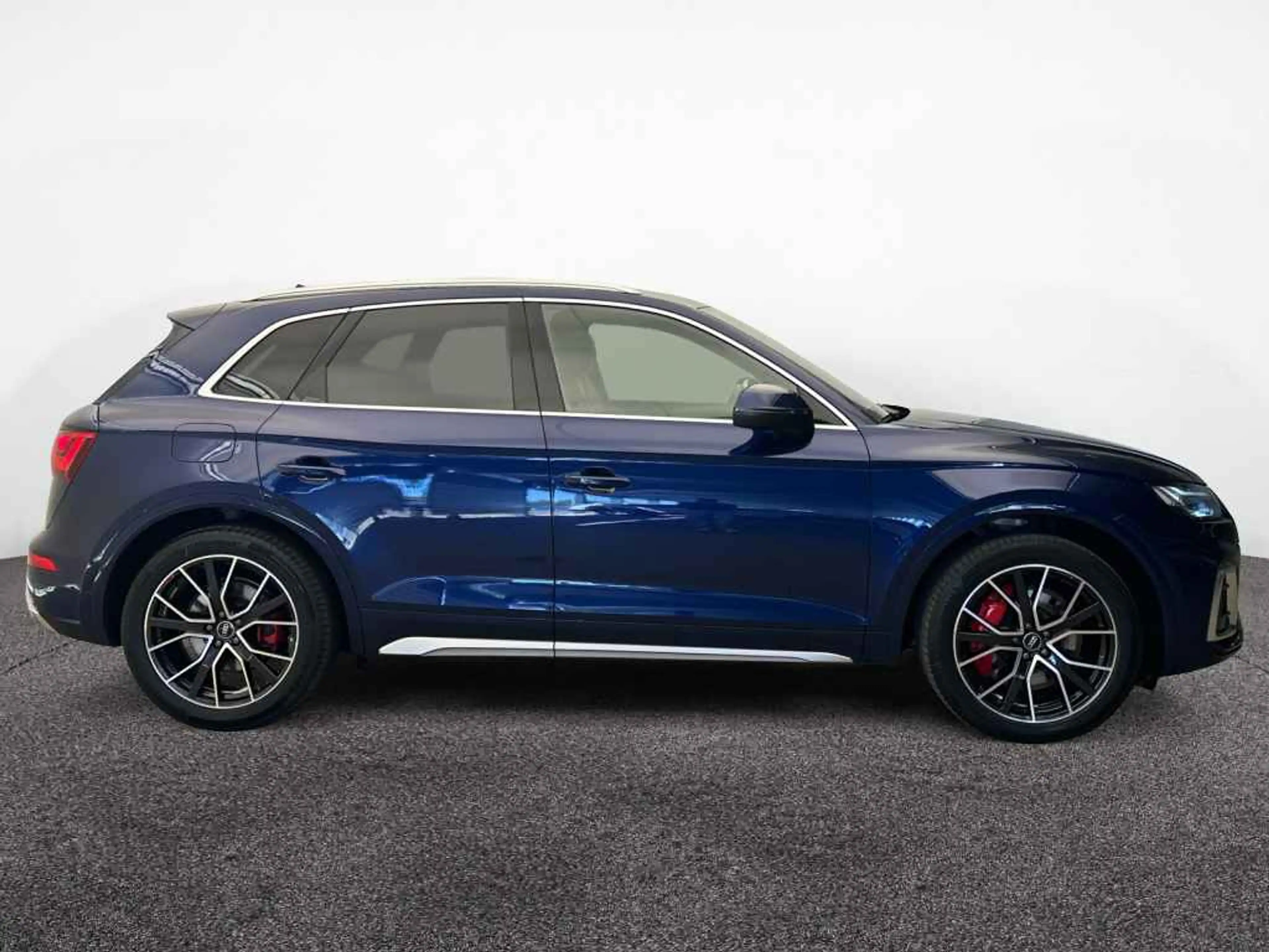 Audi SQ5 TDI *AHK*PANO*STDHZ*MATRIX*HUD*NAVI*R-CAM* — photo 5