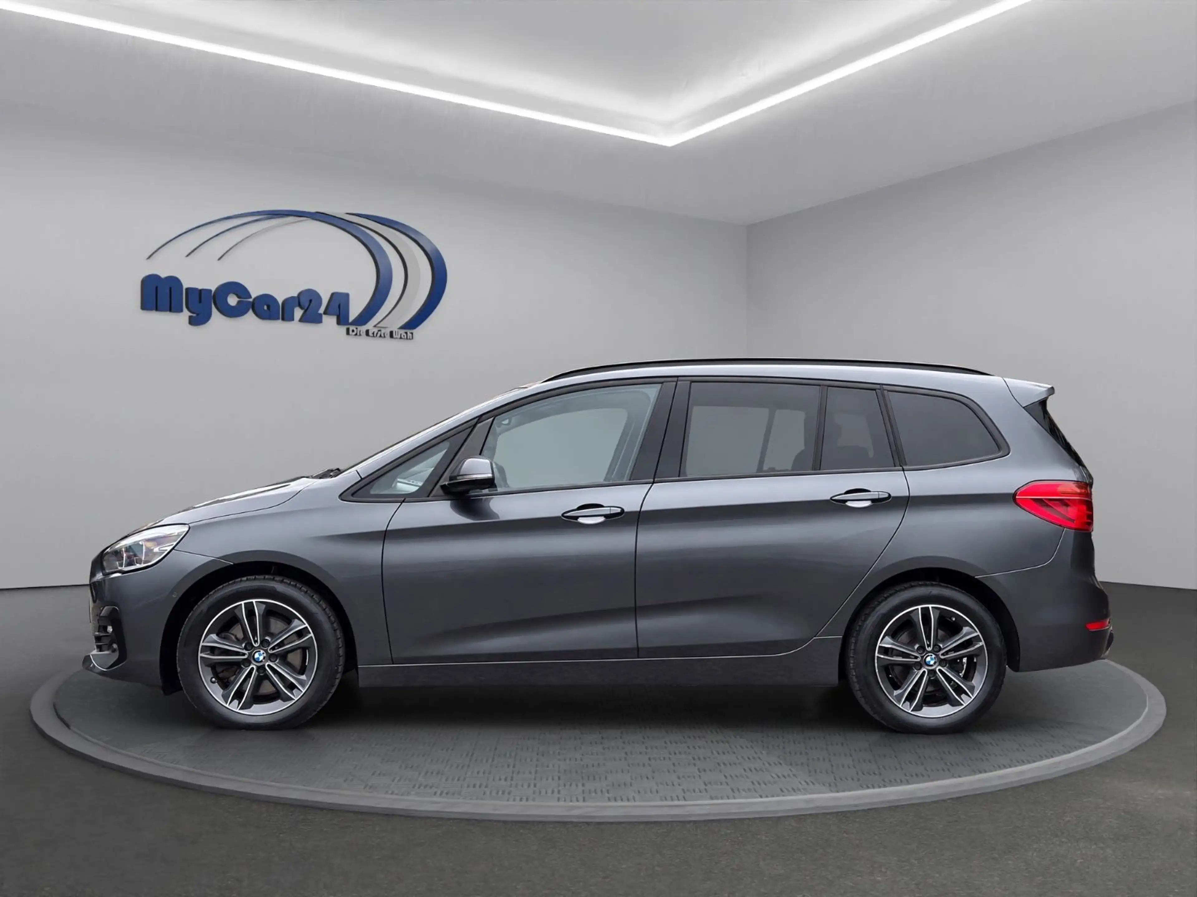 BMW 218 °7-Sitze°Sportl.°Head-Up°Ambiente — photo 12