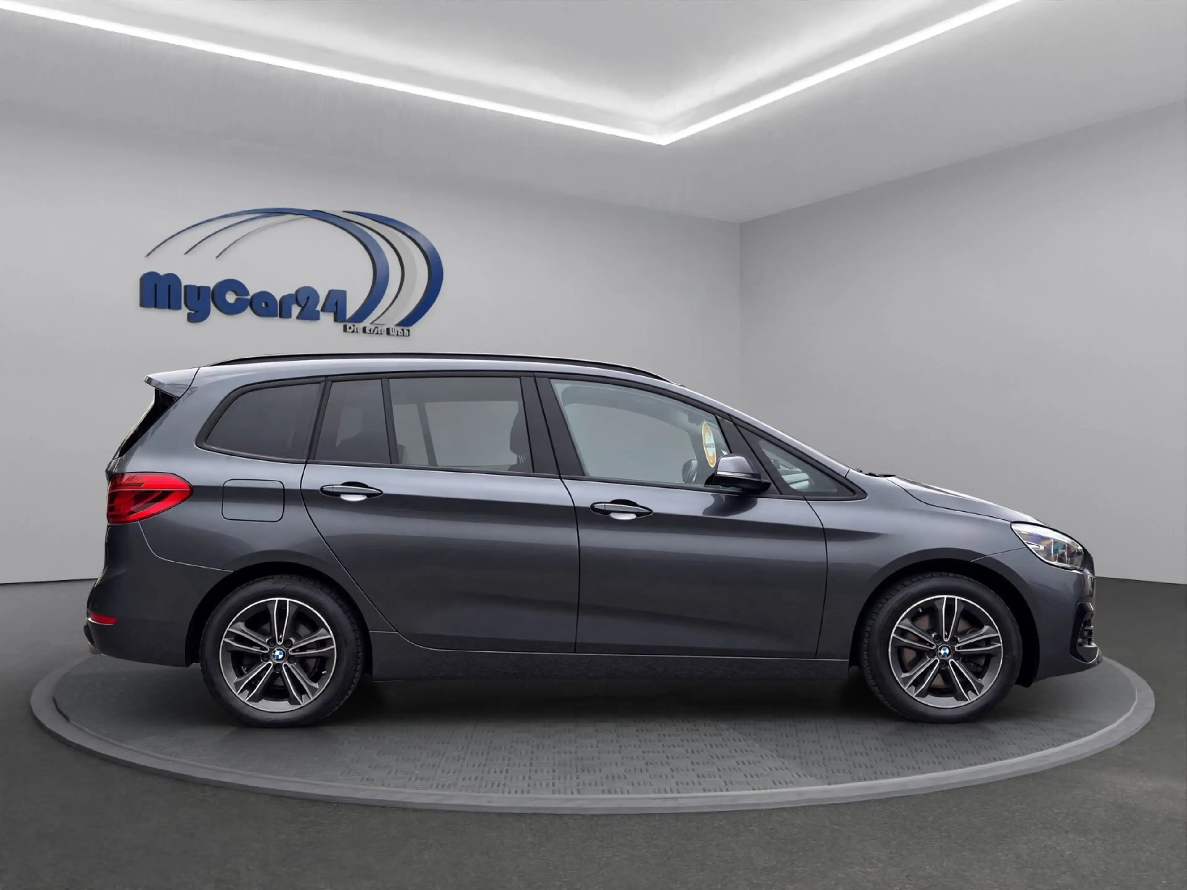 BMW 218 °7-Sitze°Sportl.°Head-Up°Ambiente — photo 14