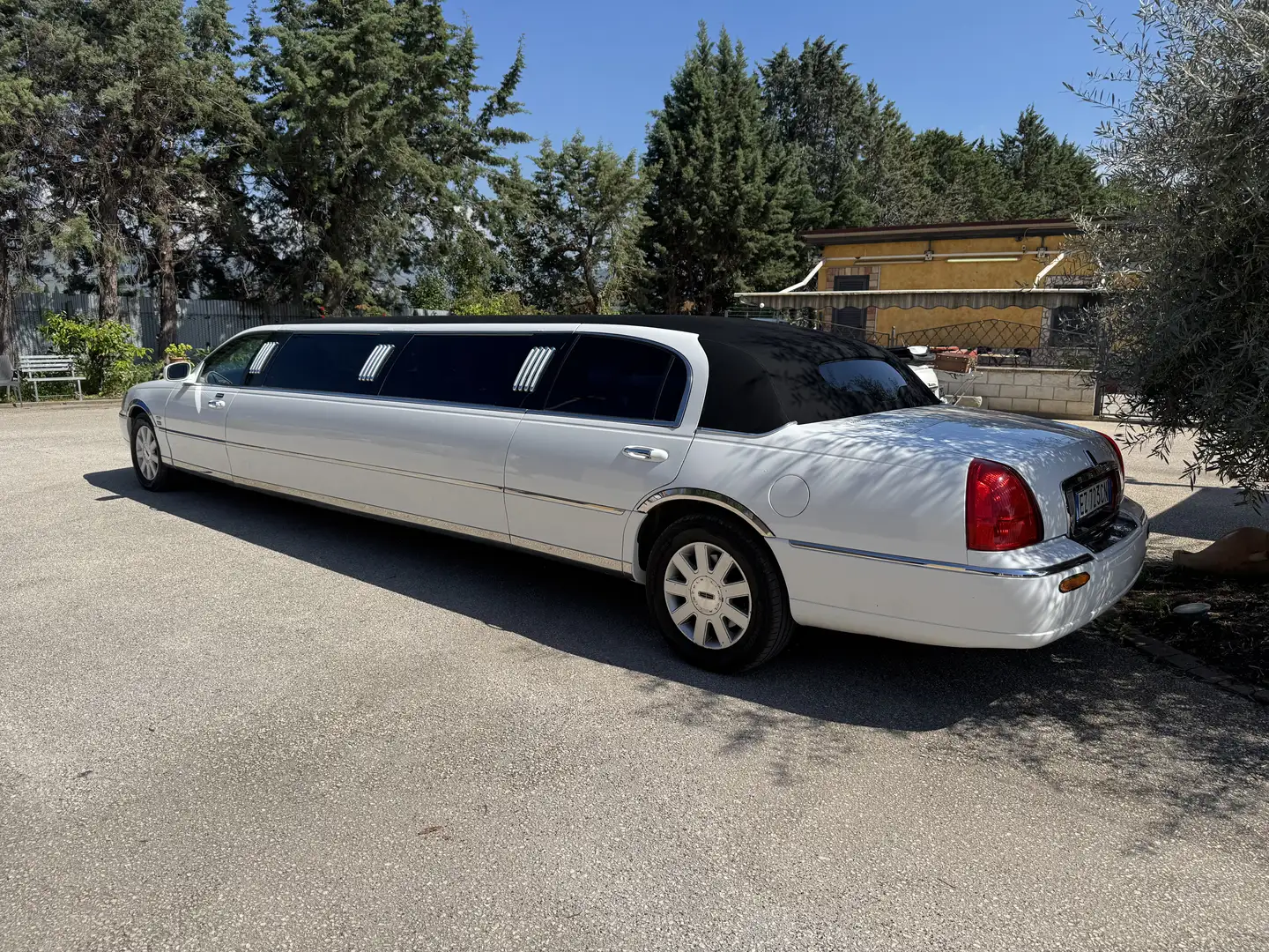 Lincoln Town Car Limousine 9 Posti - 2