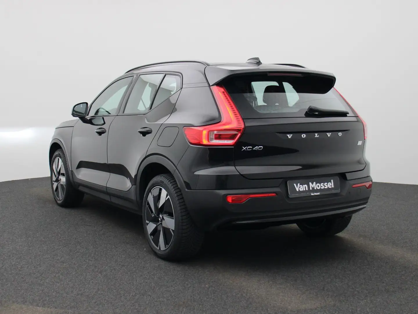 Volvo XC40 Single Motor Extended Range Plus 82 kWh Noir - 2