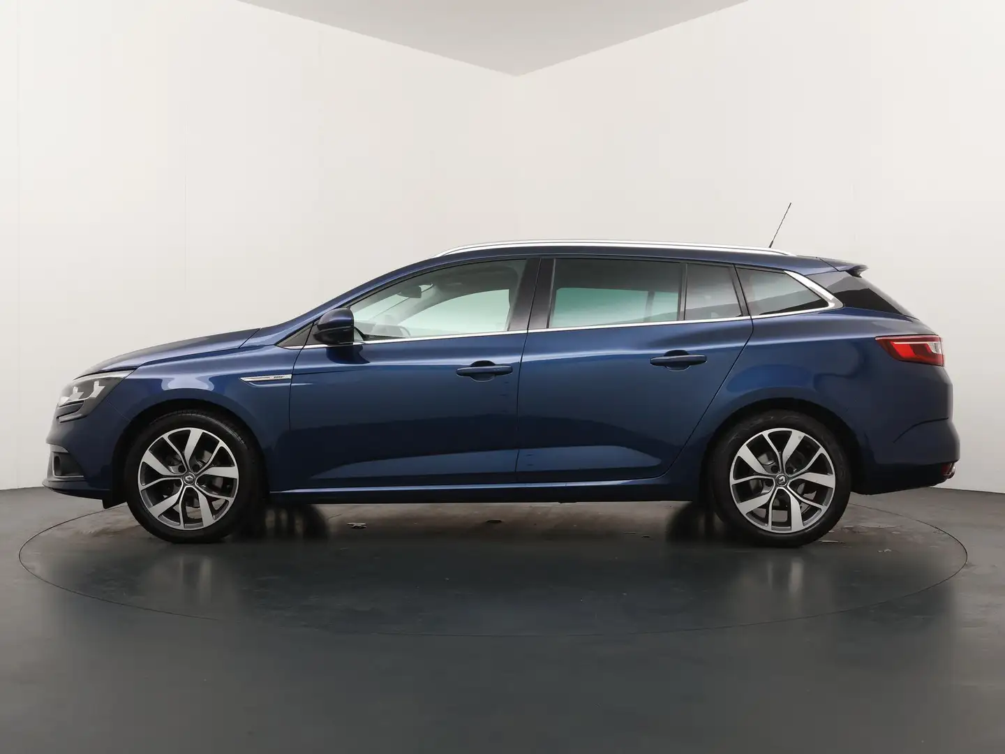Renault Megane Estate 1.2 TCe Bose Parkeersensoren A | Trekhaak | Blauw - 2