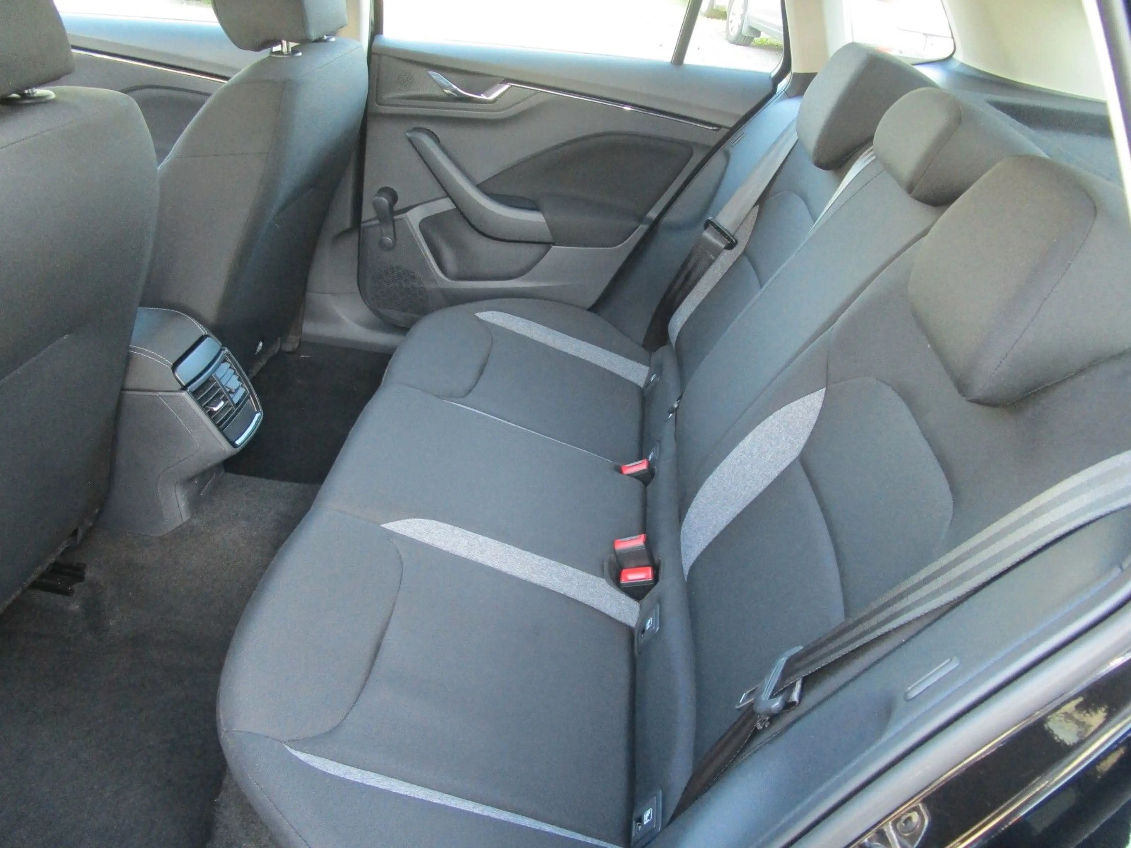Skoda Kamiq Active — photo 11