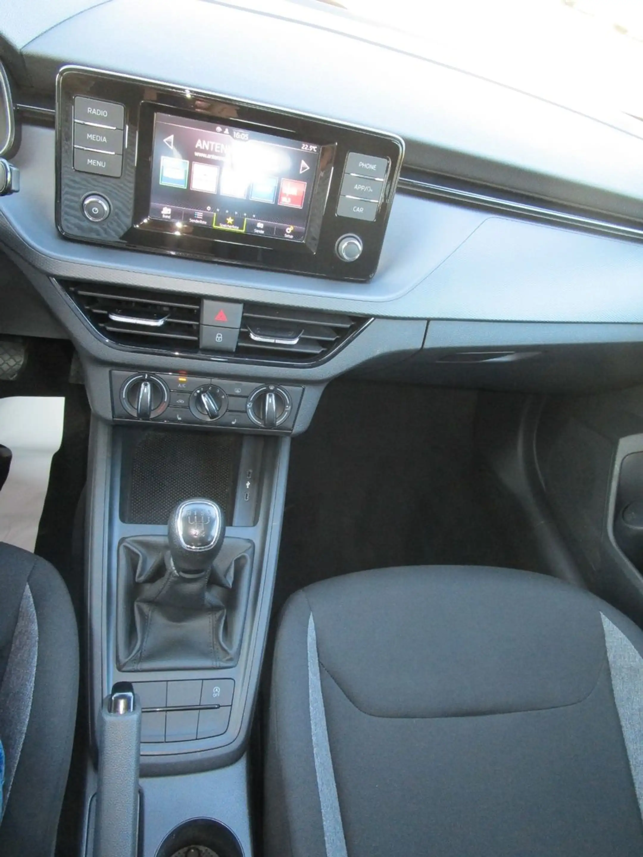 Skoda Kamiq Active — photo 10
