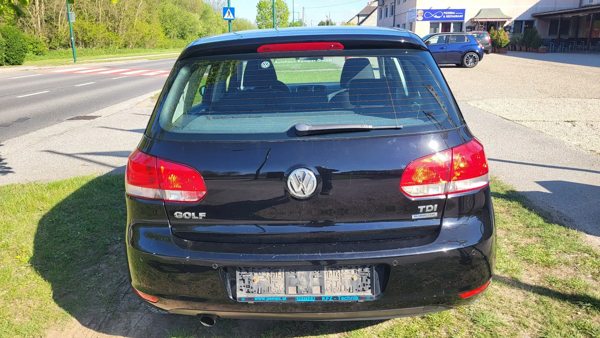Volkswagen Golf Comfortline 1,6 TDI DPF Schwarz - 2