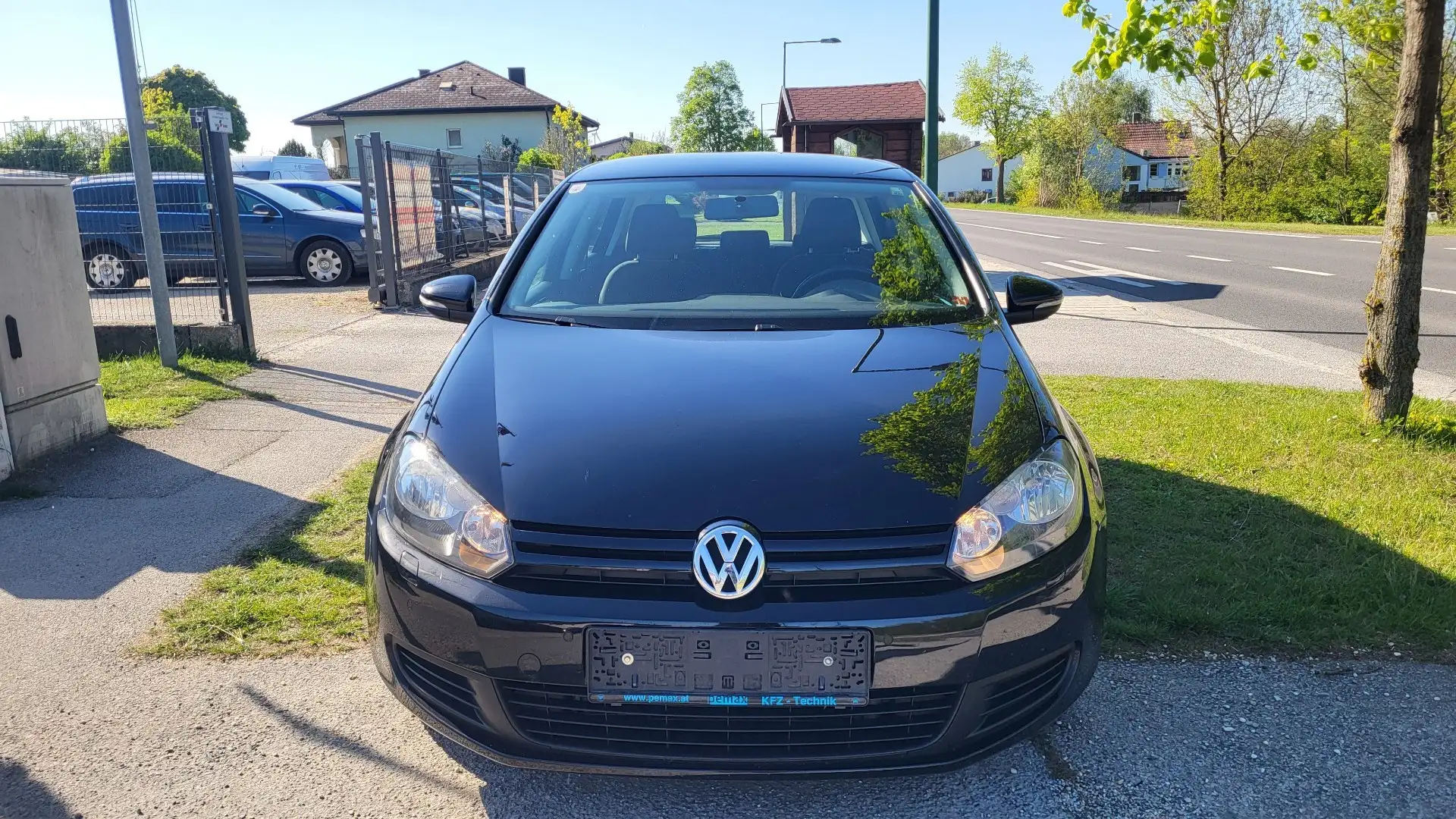 Volkswagen Golf Comfortline 1,6 TDI DPF Schwarz - 1