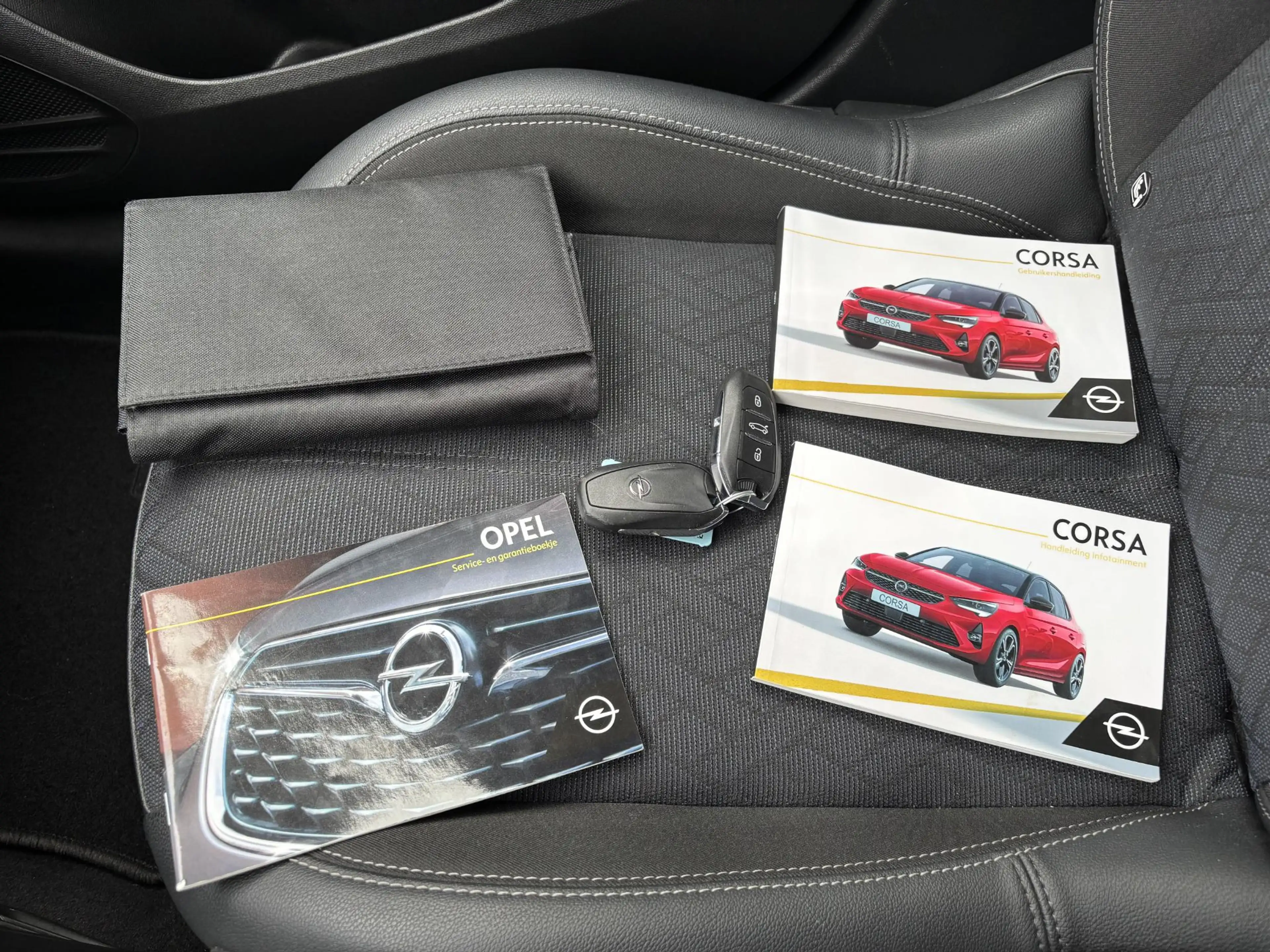Opel Corsa-e Elegance 50 kWh l Apple Carplay/Android Auto l — photo 14