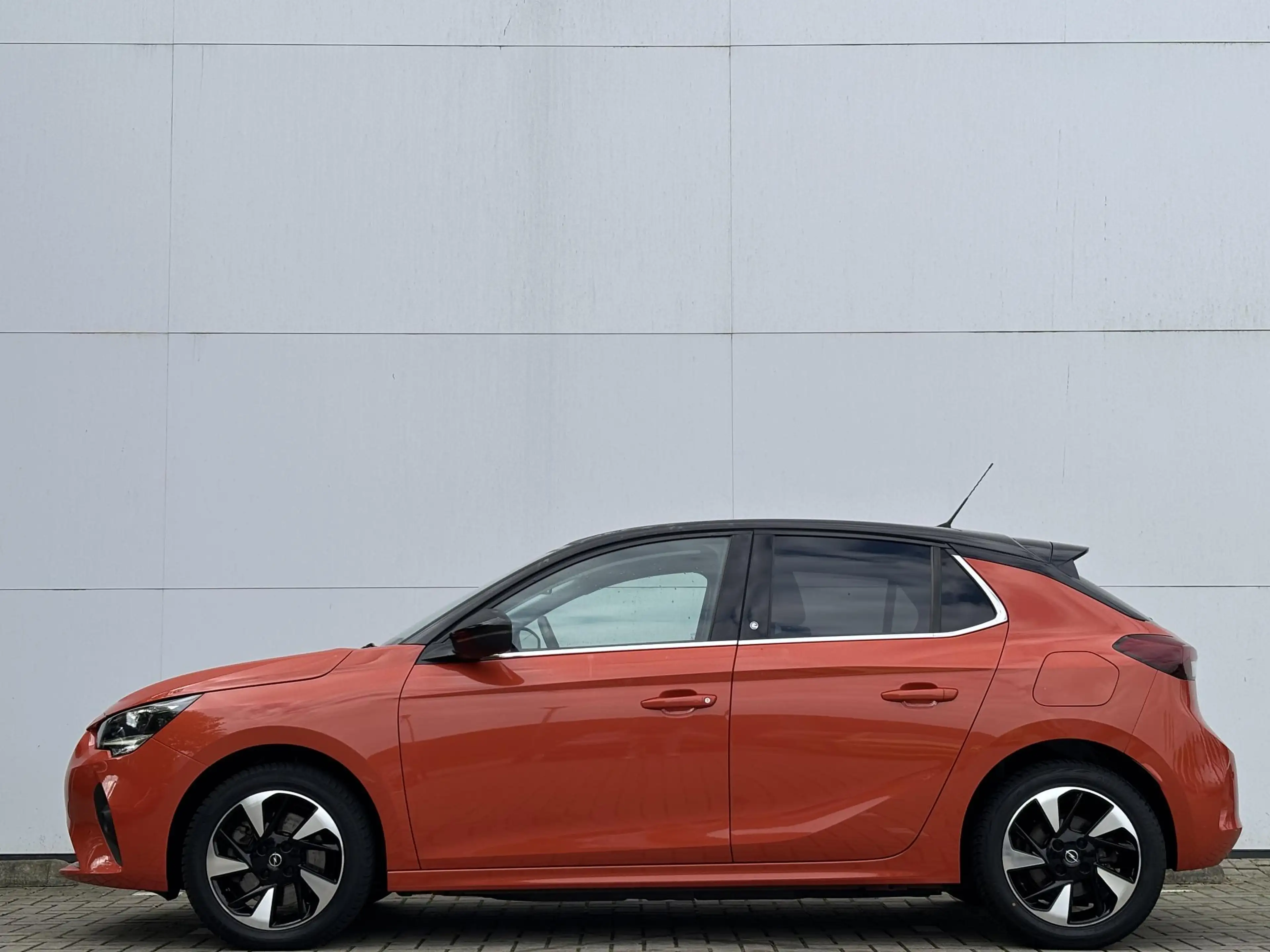 Opel Corsa-e Elegance 50 kWh l Apple Carplay/Android Auto l — photo 15