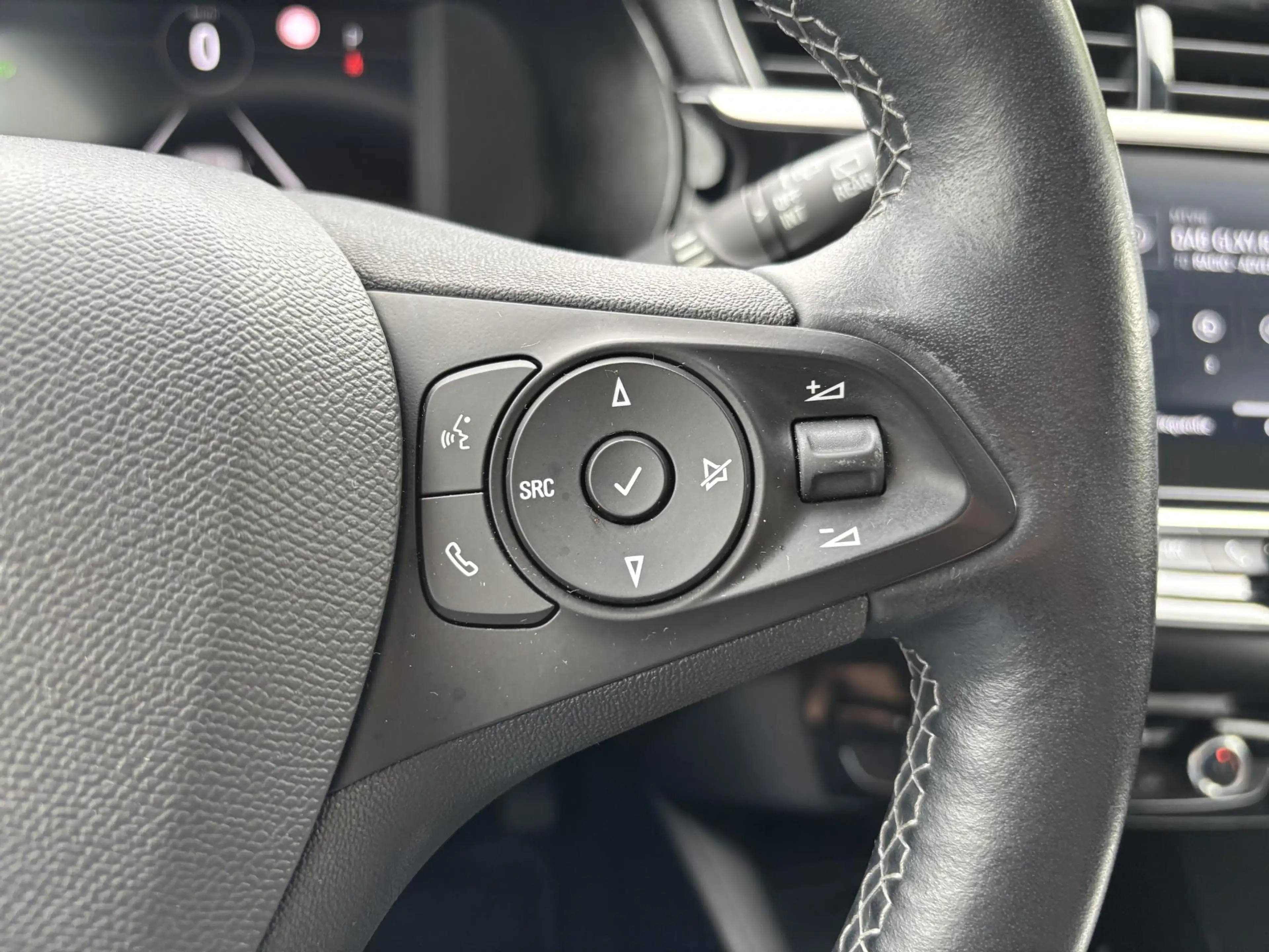 Opel Corsa-e Elegance 50 kWh l Apple Carplay/Android Auto l — photo 21