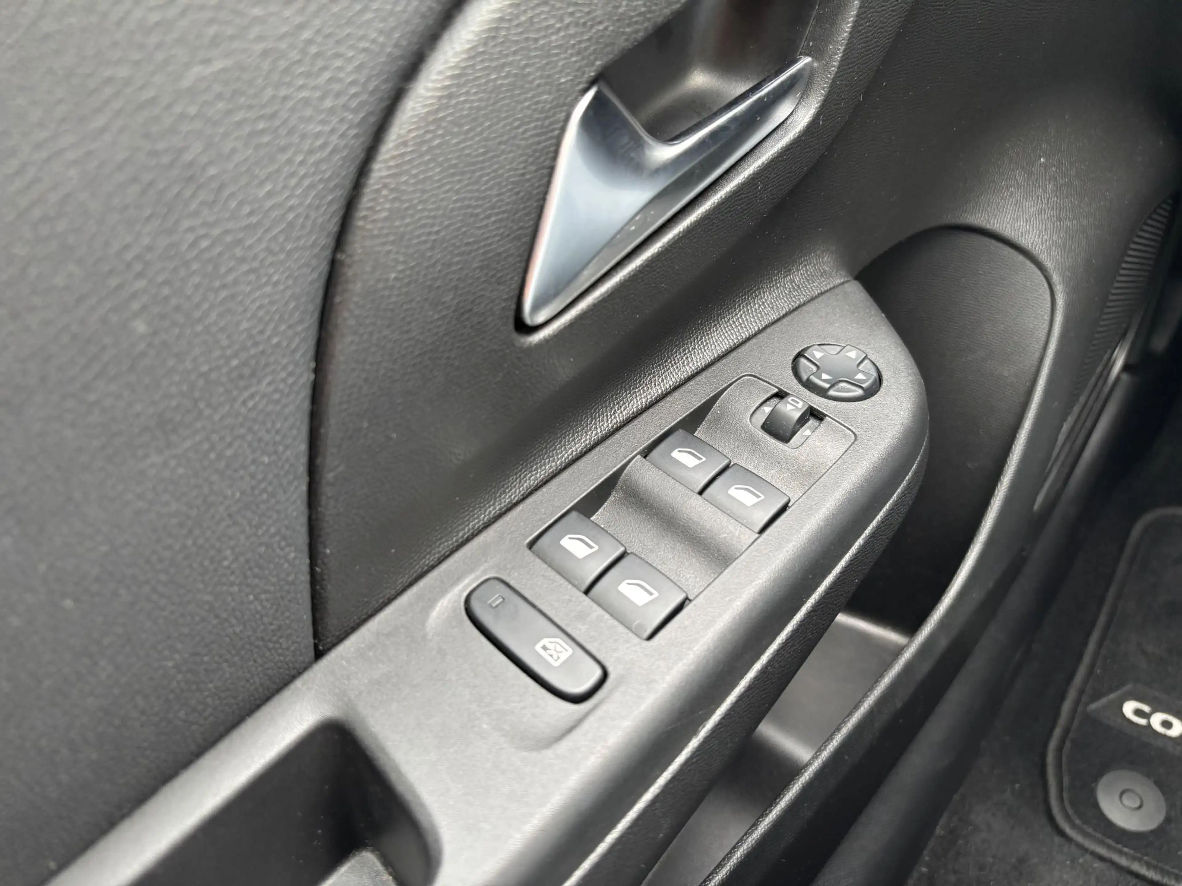 Opel Corsa-e Elegance 50 kWh l Apple Carplay/Android Auto l — photo 19
