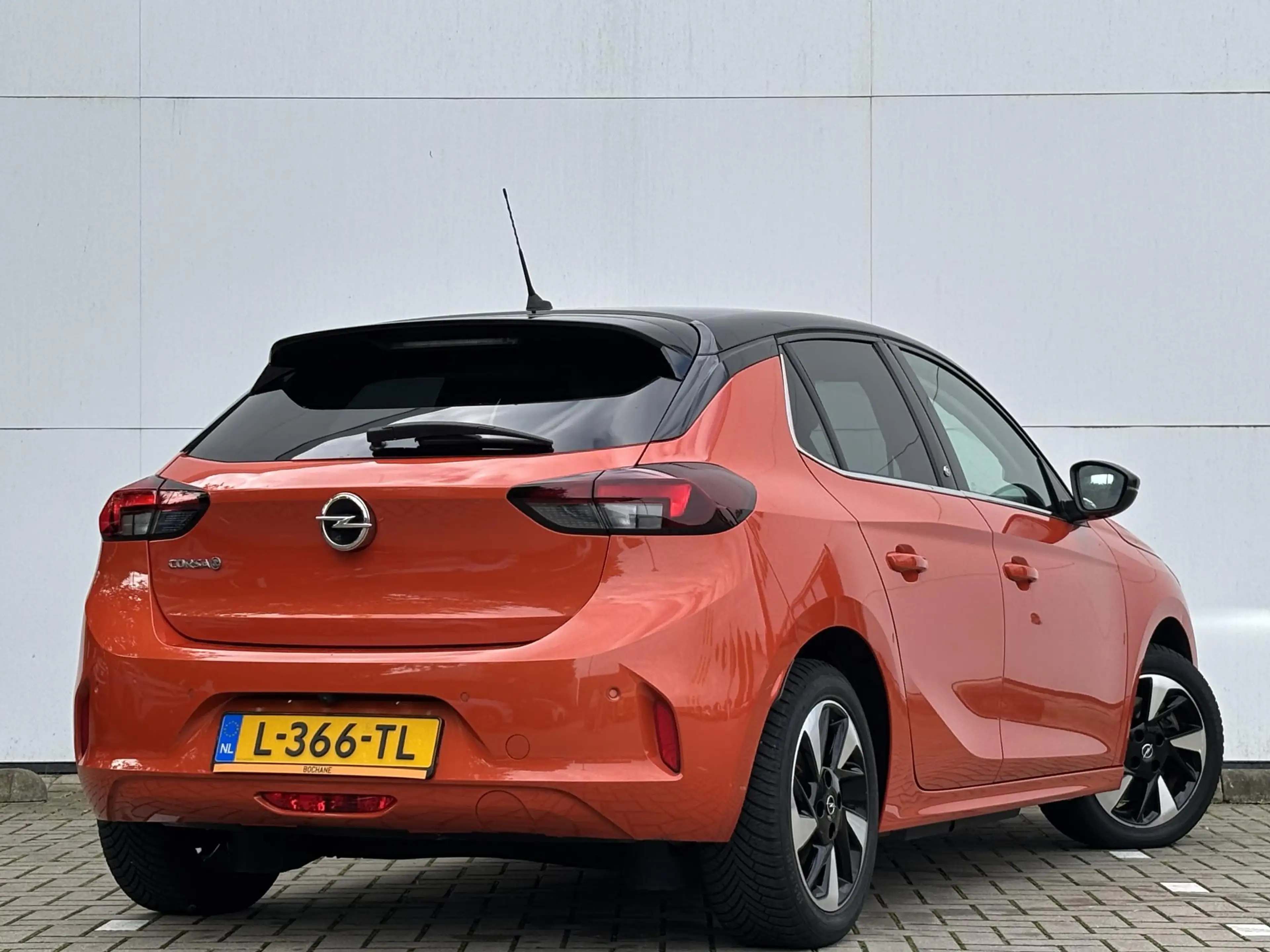 Opel Corsa-e Elegance 50 kWh l Apple Carplay/Android Auto l — photo 2