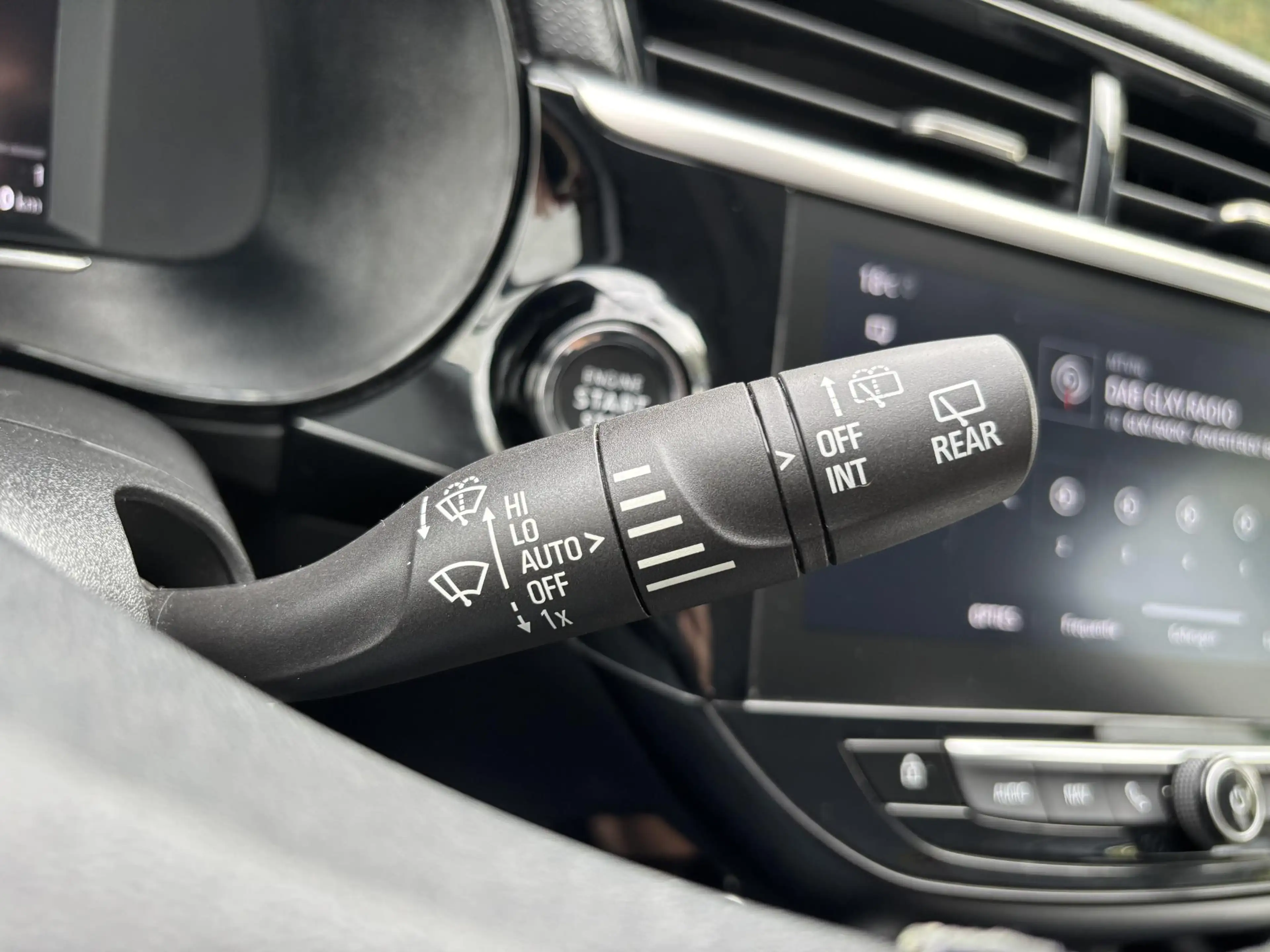 Opel Corsa-e Elegance 50 kWh l Apple Carplay/Android Auto l — photo 28