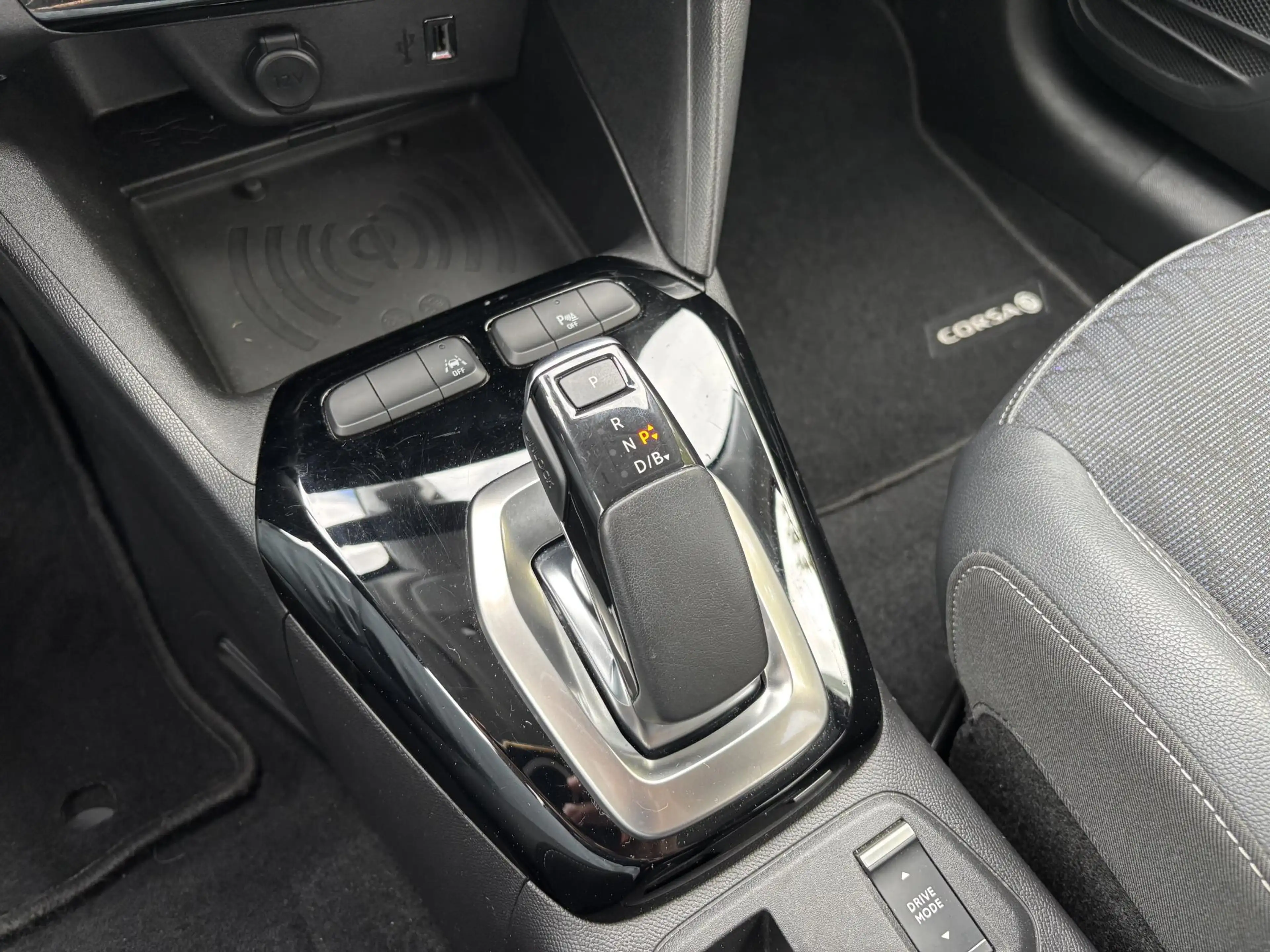 Opel Corsa-e Elegance 50 kWh l Apple Carplay/Android Auto l — photo 22
