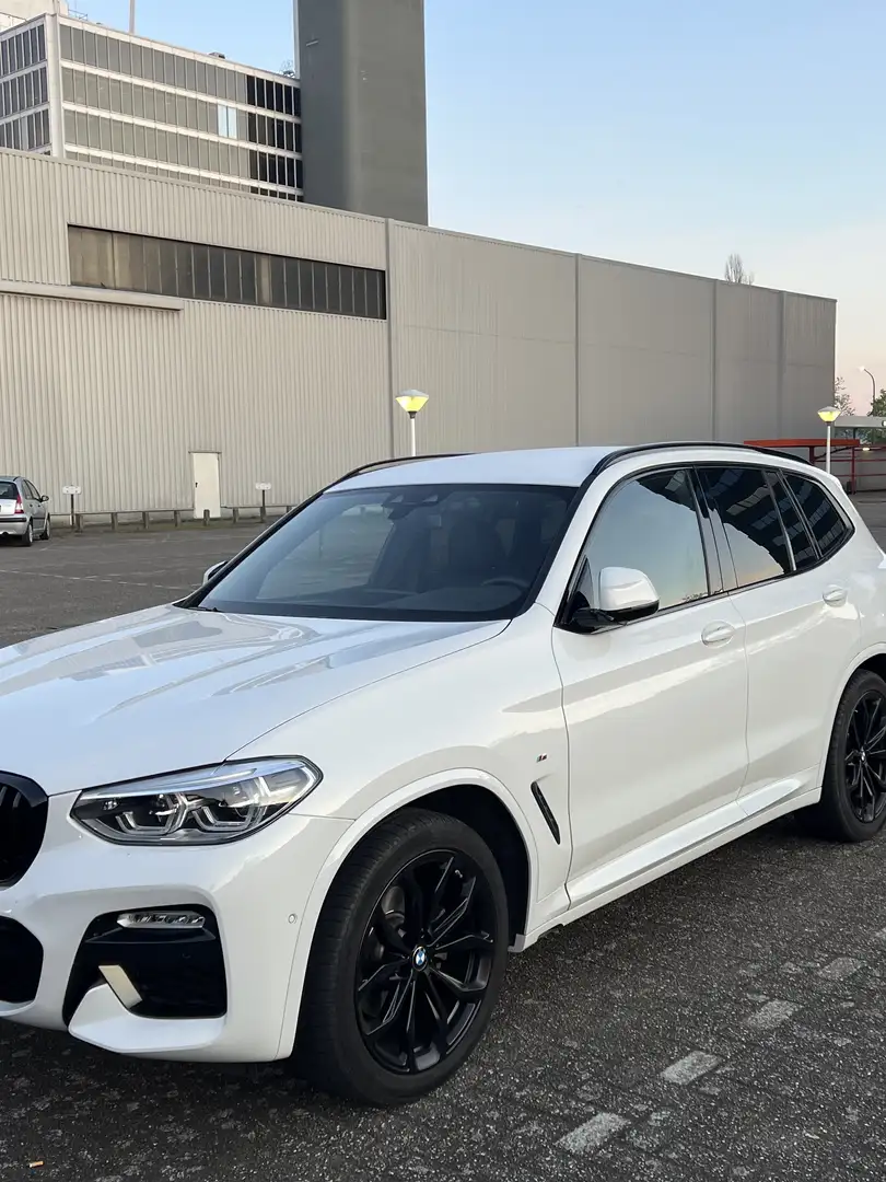BMW X3 sDrive 18d Aut. Luxury Line M - 1