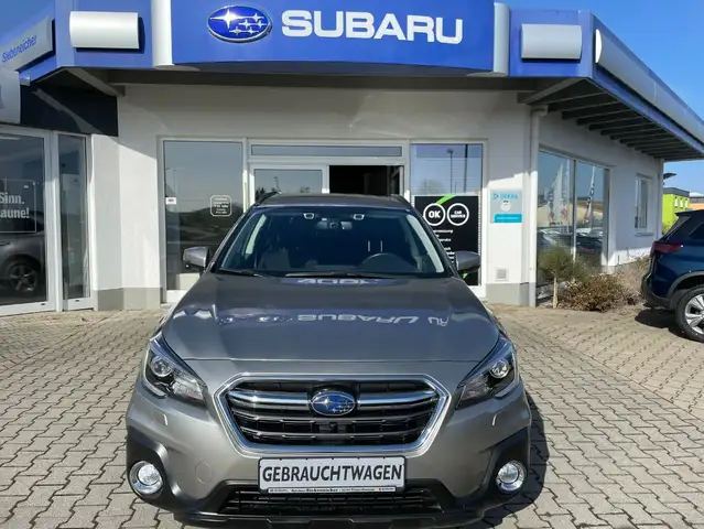 Subaru OUTBACK 2.5i*Comfort*LED*Navi*AHZV*2.Hand