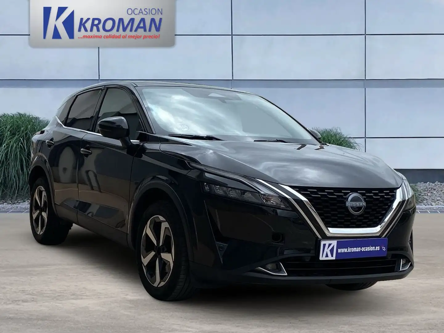 Nissan Qashqai 1.3 DIG-T N-Connecta 140cv Zwart - 1