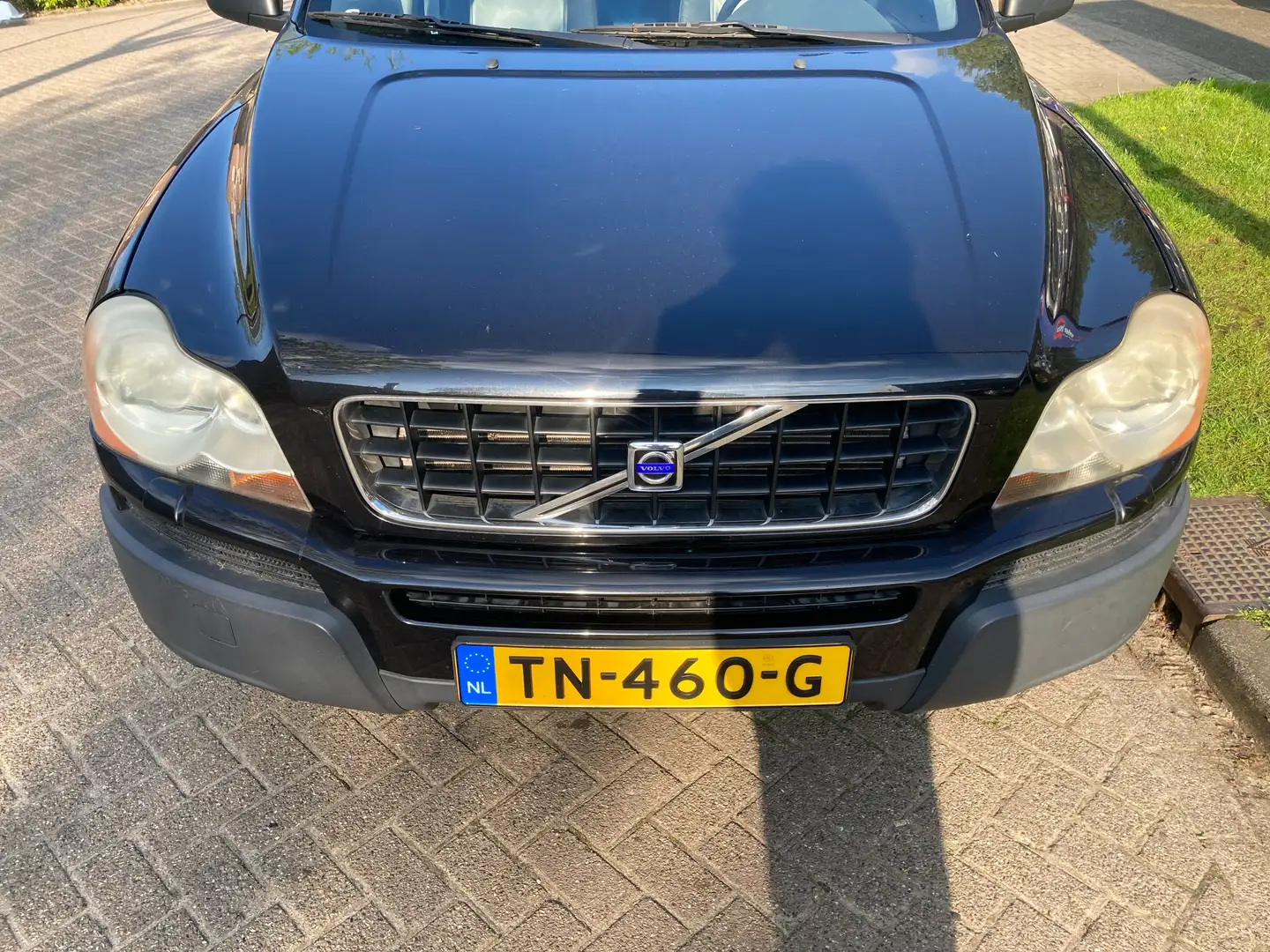 Volvo XC90 2.5T 210PK AWD Zwart - 2